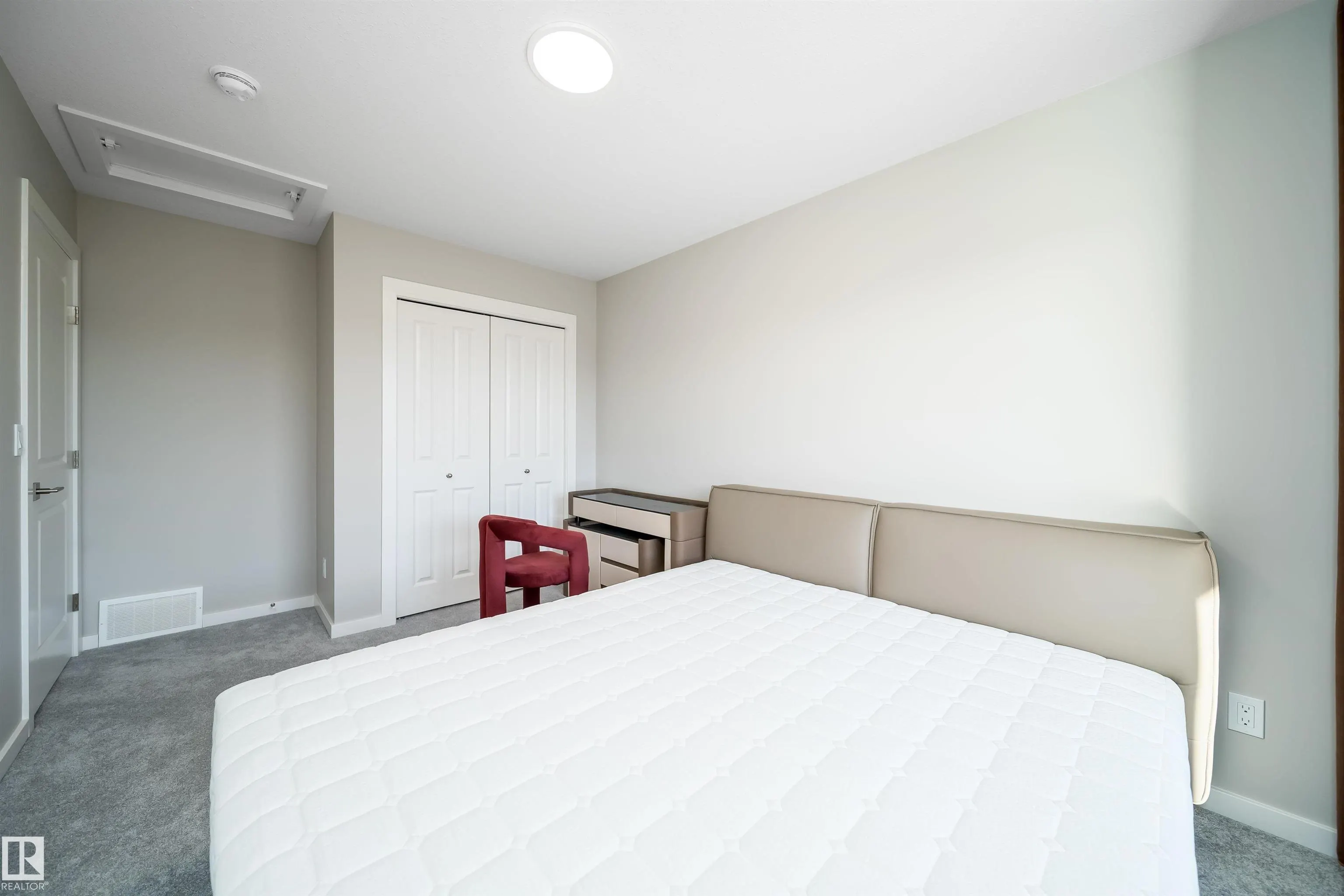 3468 Kulay Green