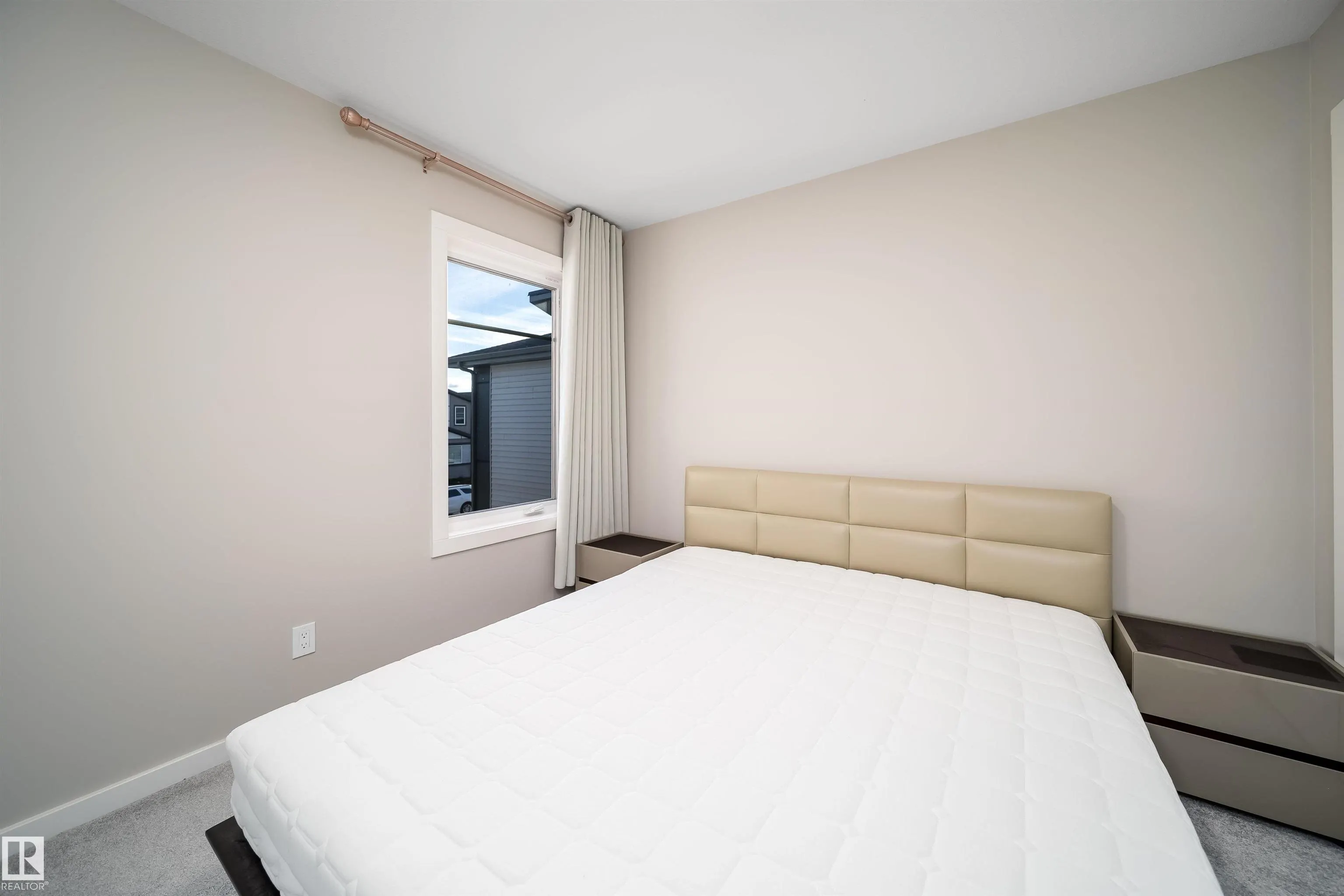 3468 Kulay Green