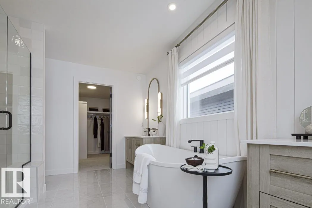 6 TILIA Place