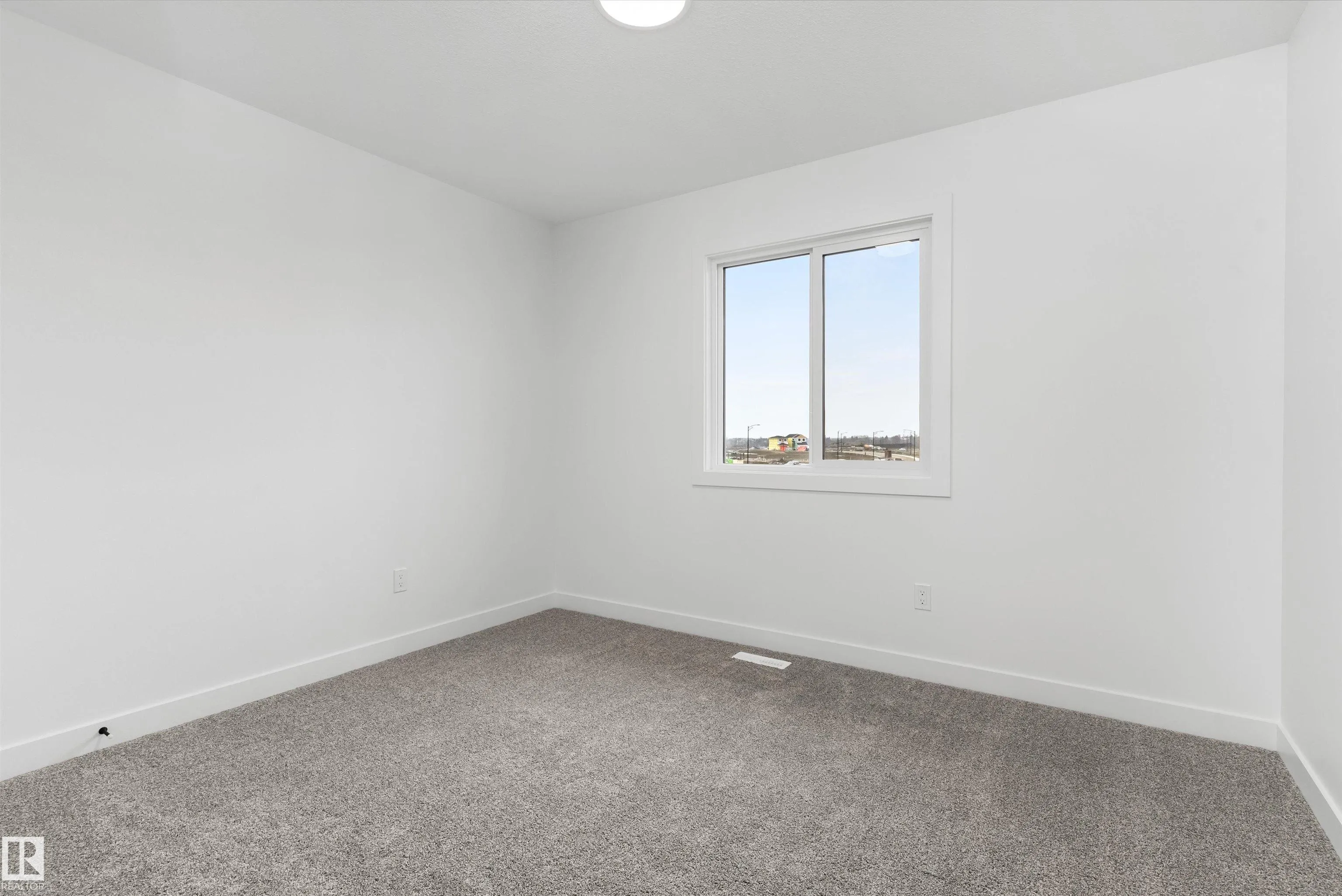 54 EMERSON Landing