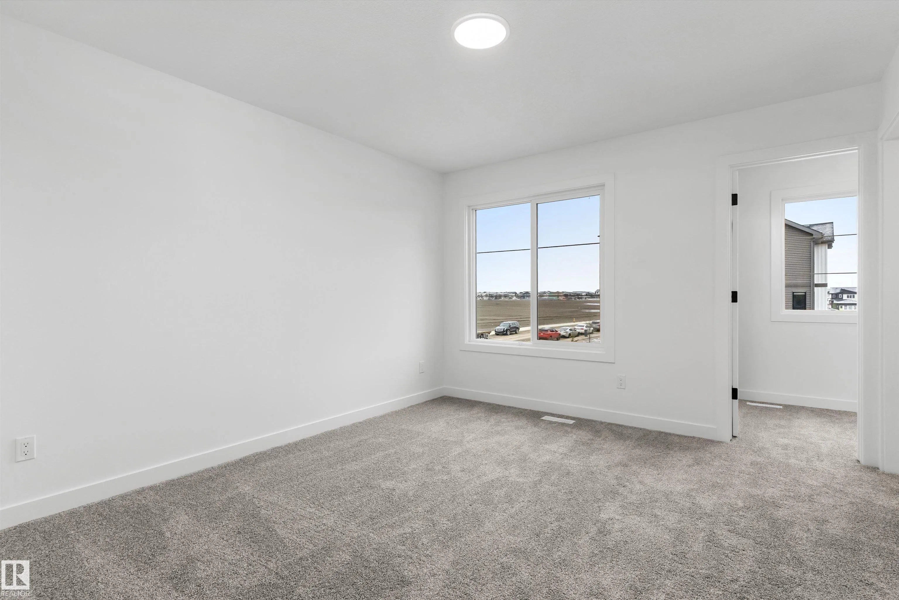 54 EMERSON Landing