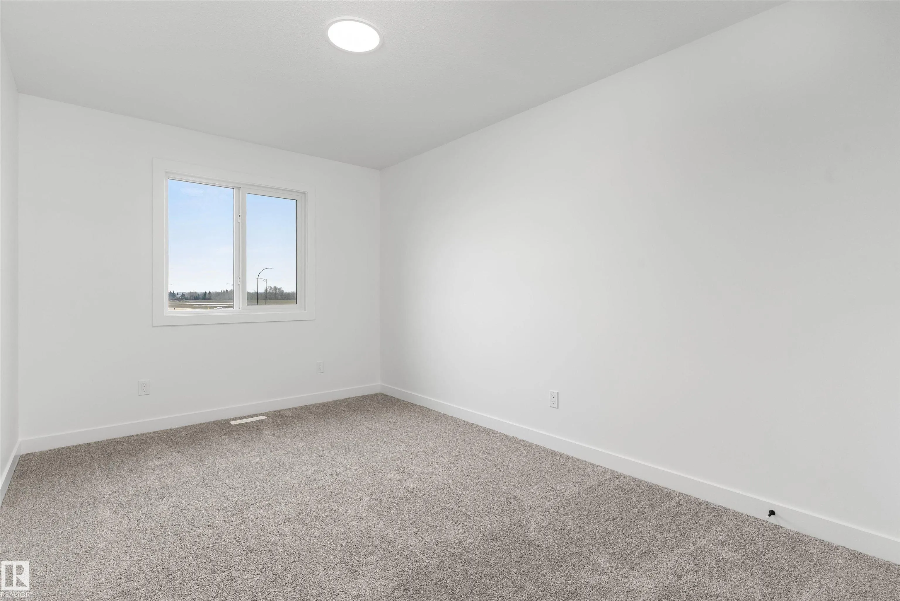 54 EMERSON Landing