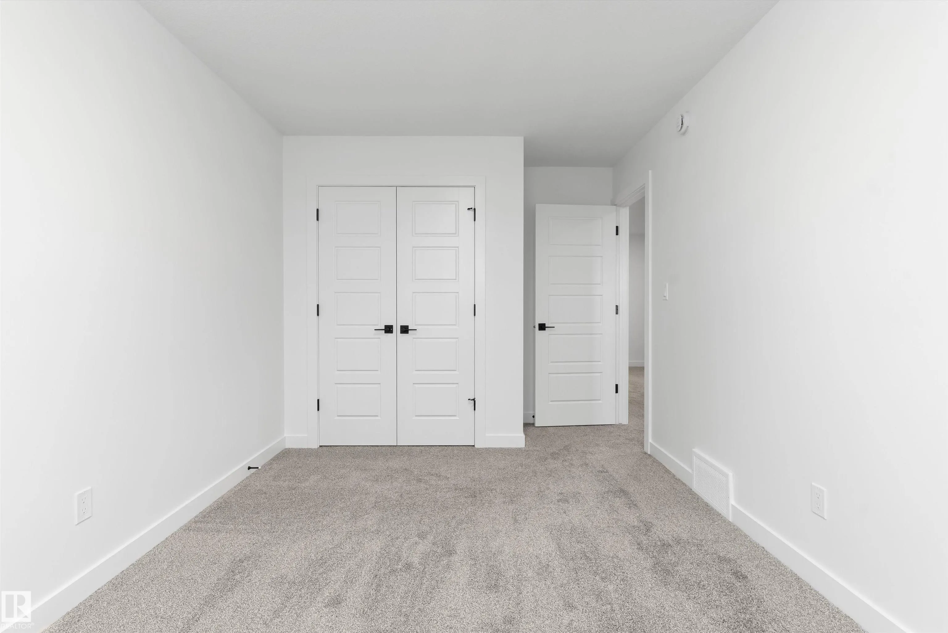 54 EMERSON Landing