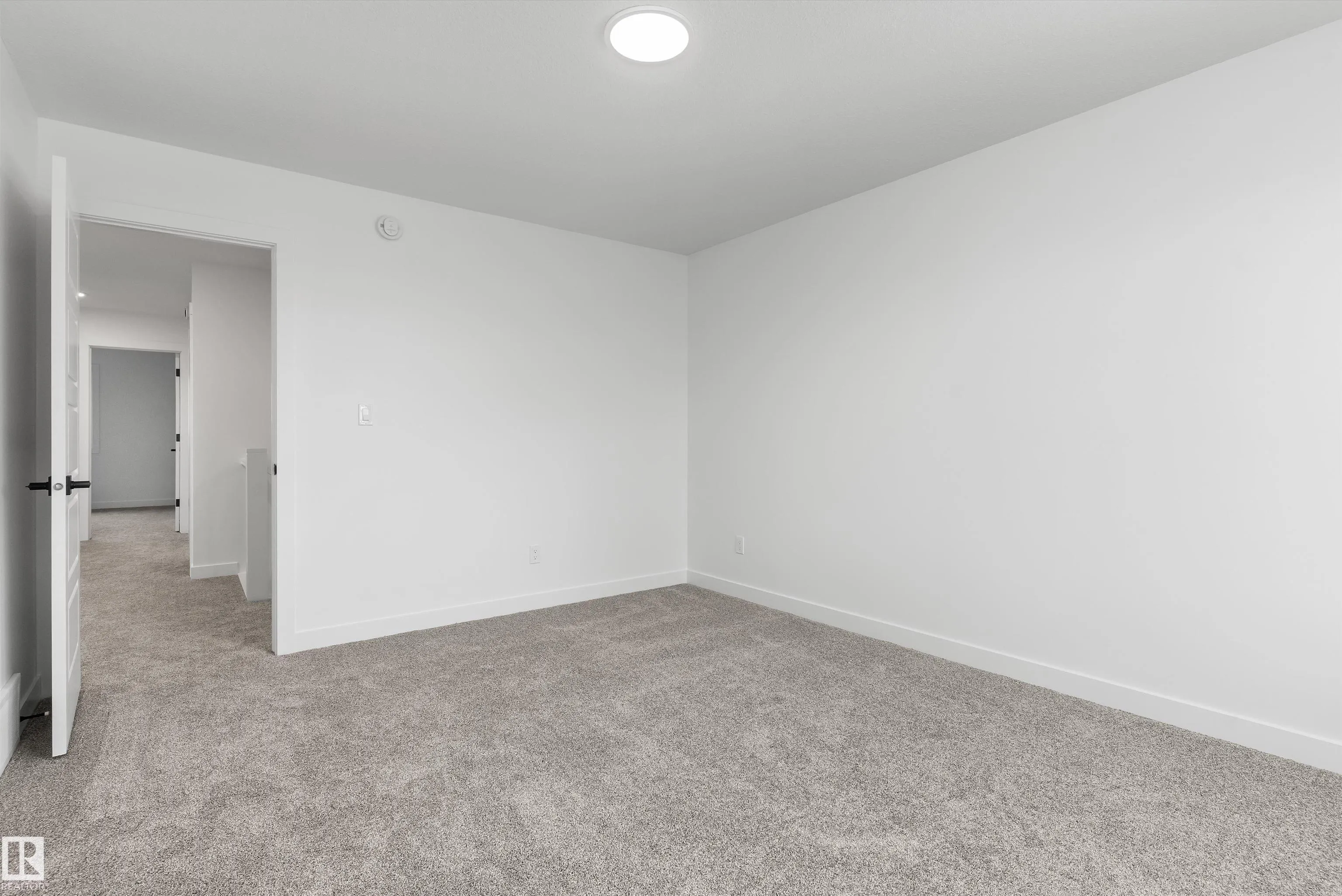 54 EMERSON Landing