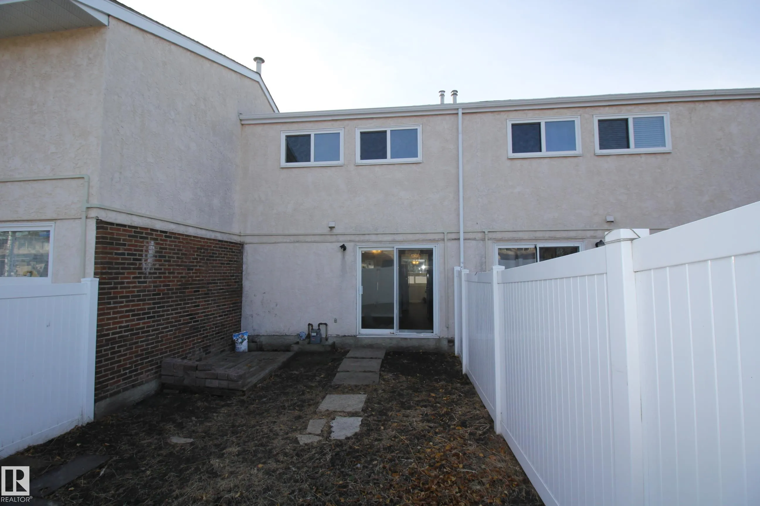 54 LAKEWOOD Village