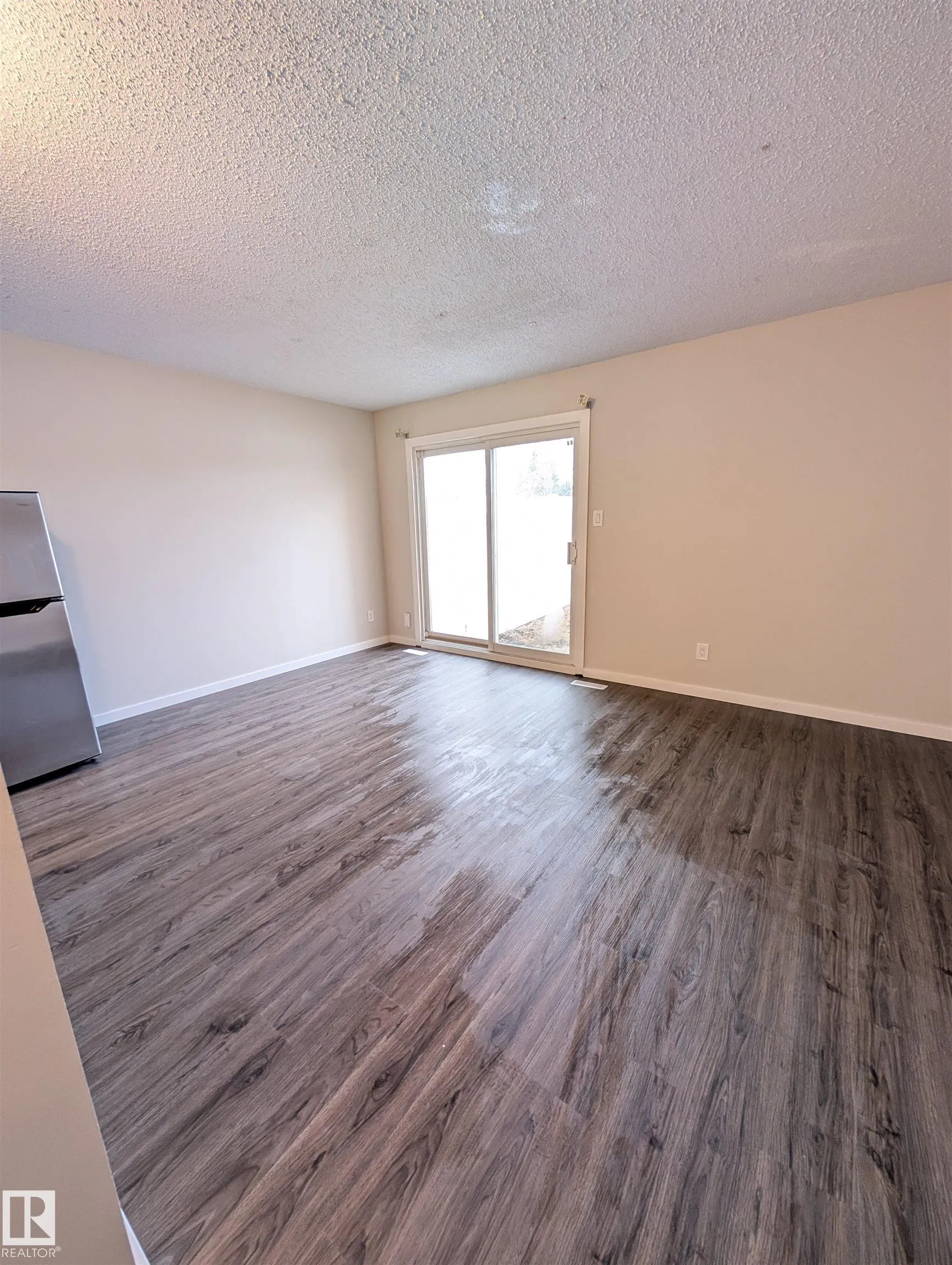 54 LAKEWOOD Village