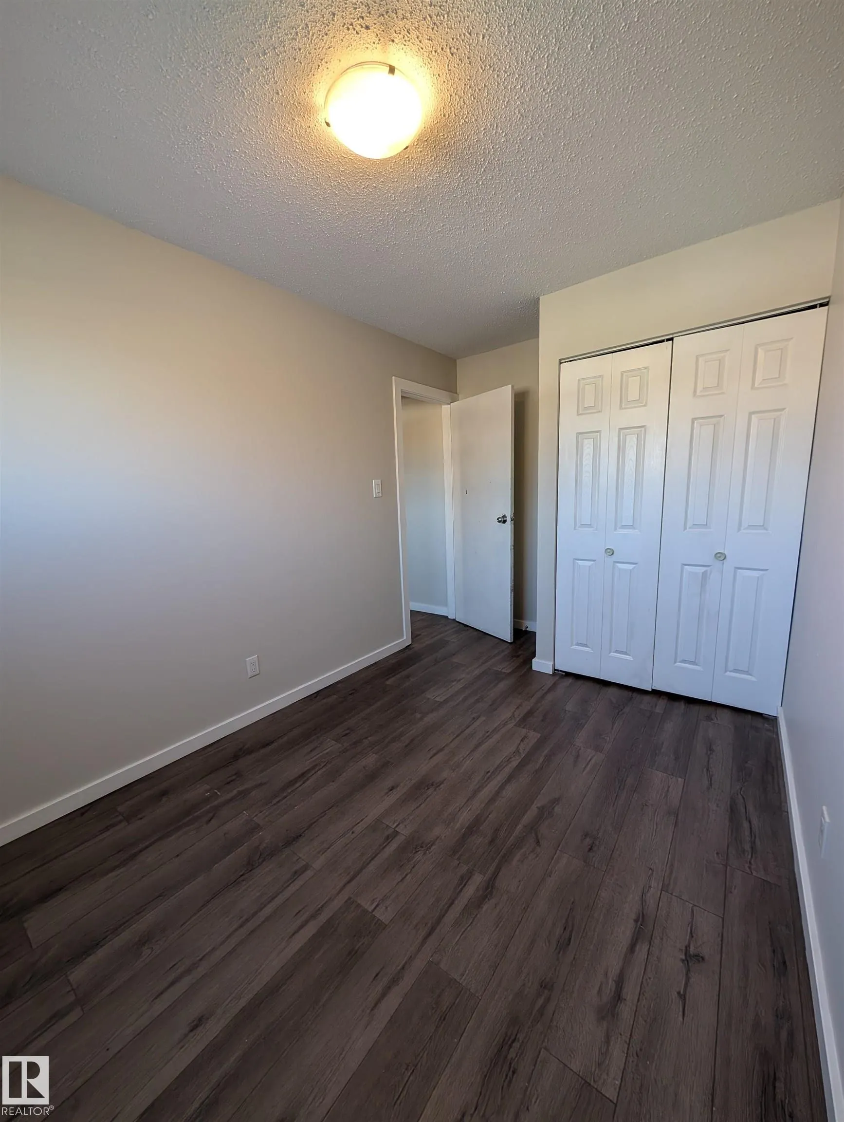 54 LAKEWOOD Village