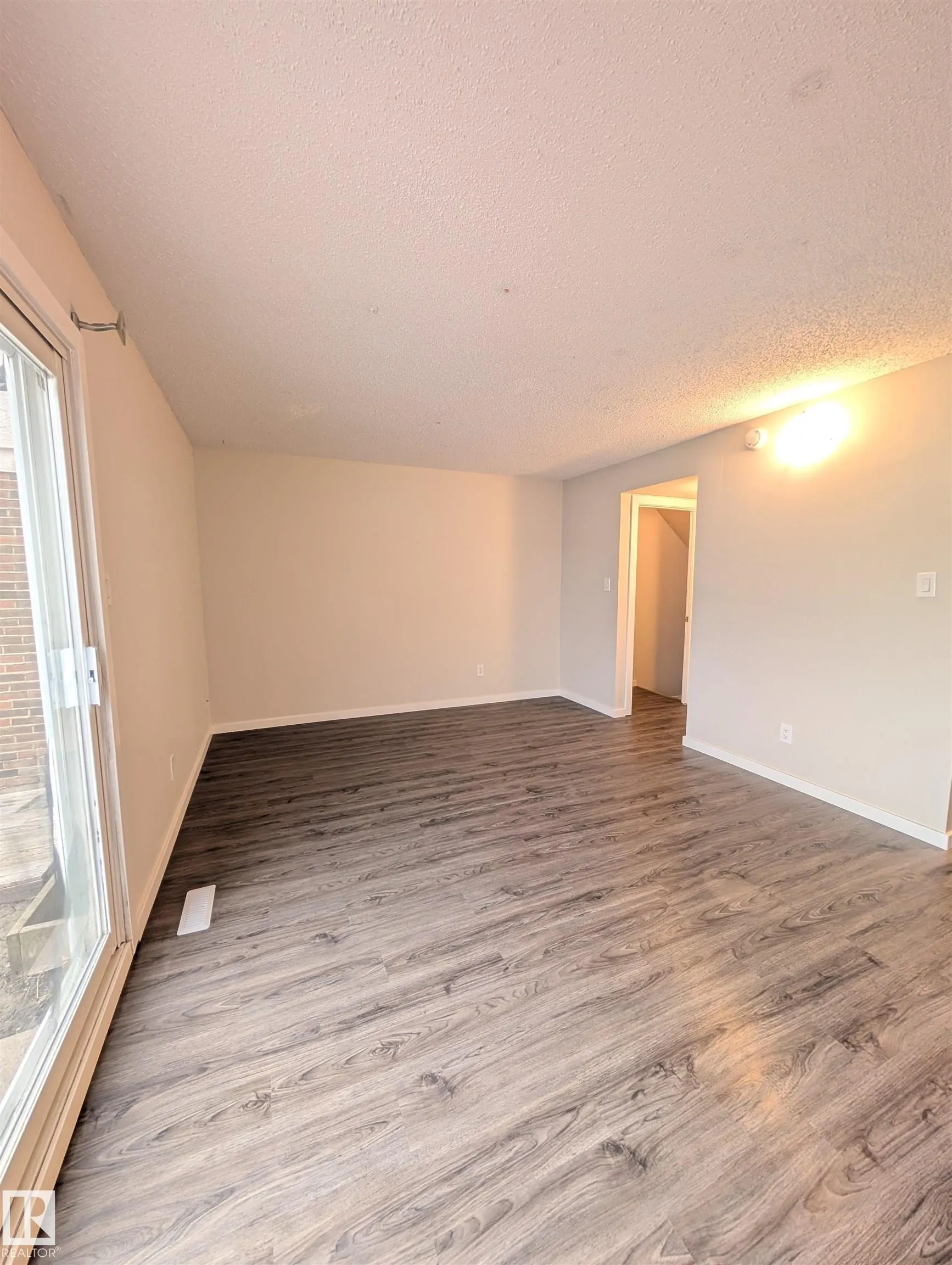 54 LAKEWOOD Village