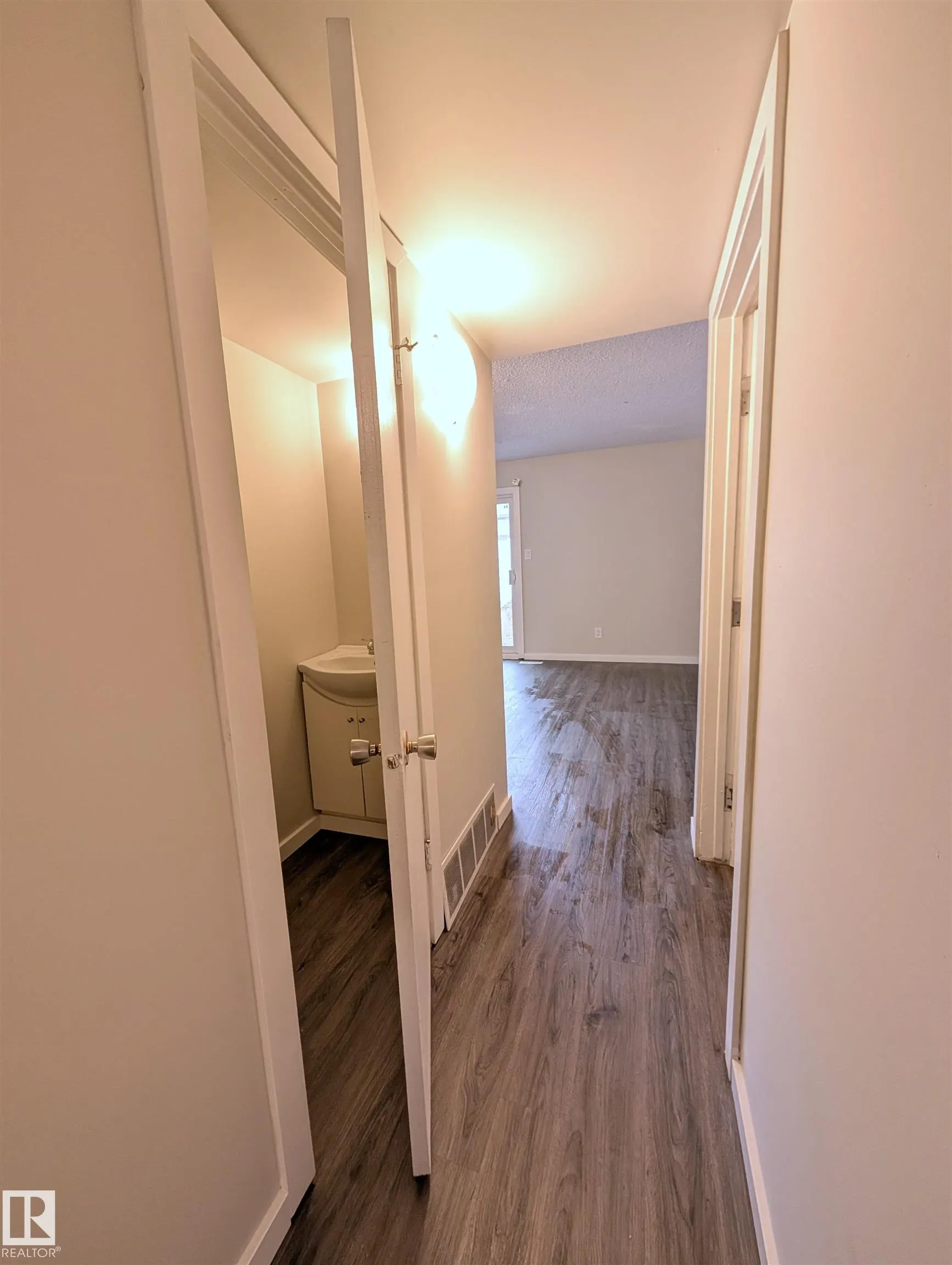 54 LAKEWOOD Village