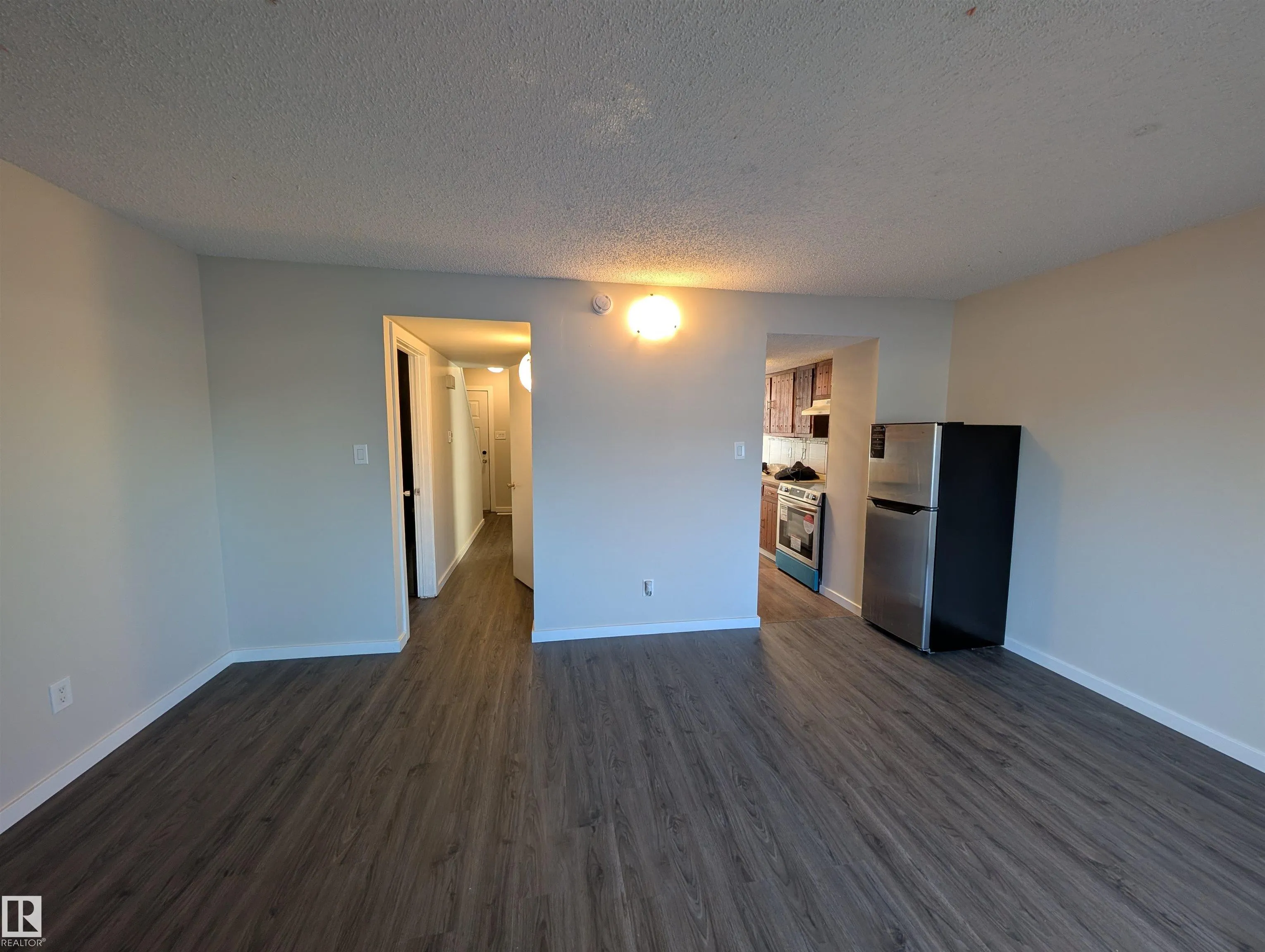 54 LAKEWOOD Village