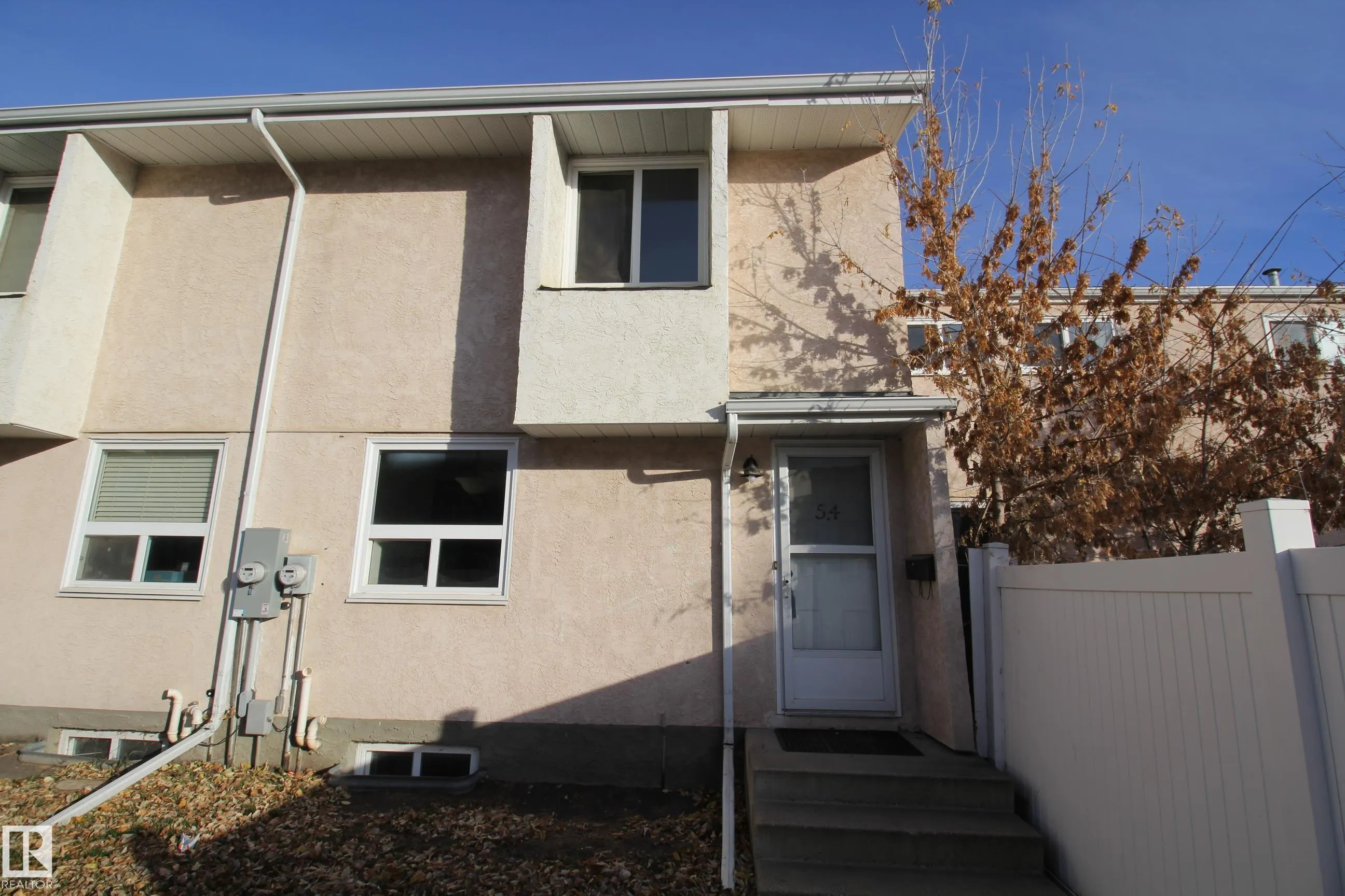 54 LAKEWOOD Village