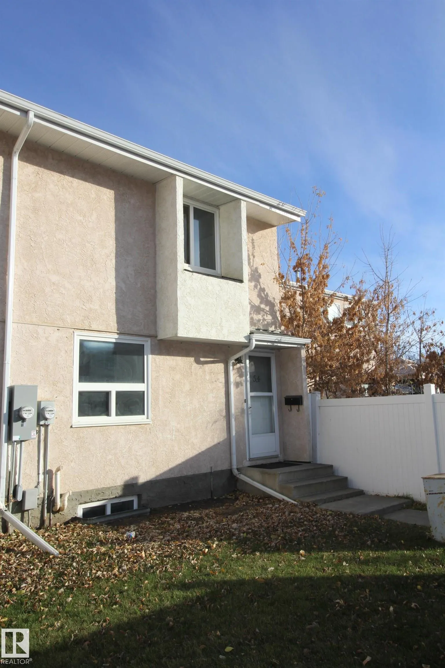 54 LAKEWOOD Village