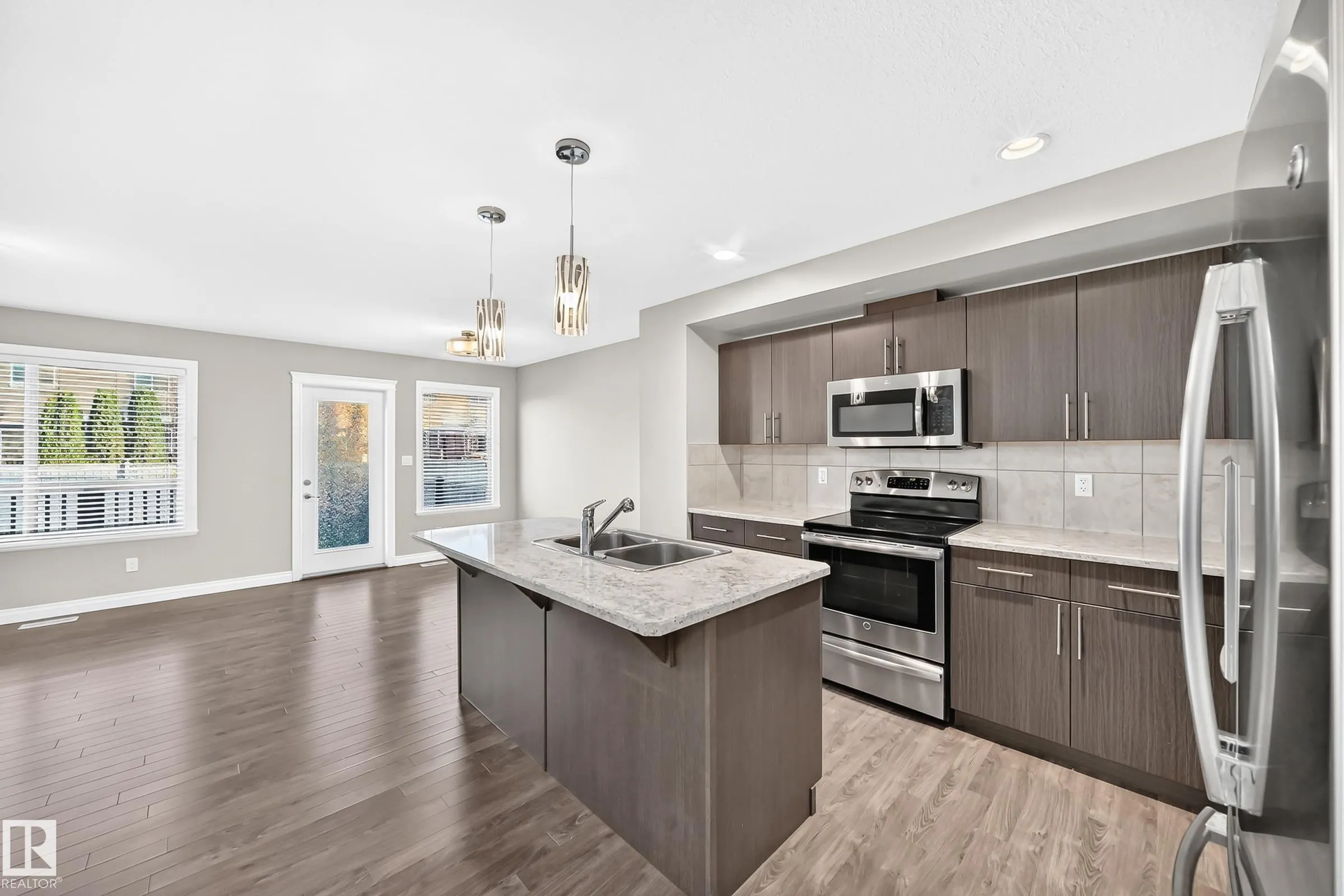 260 STURTZ Bend