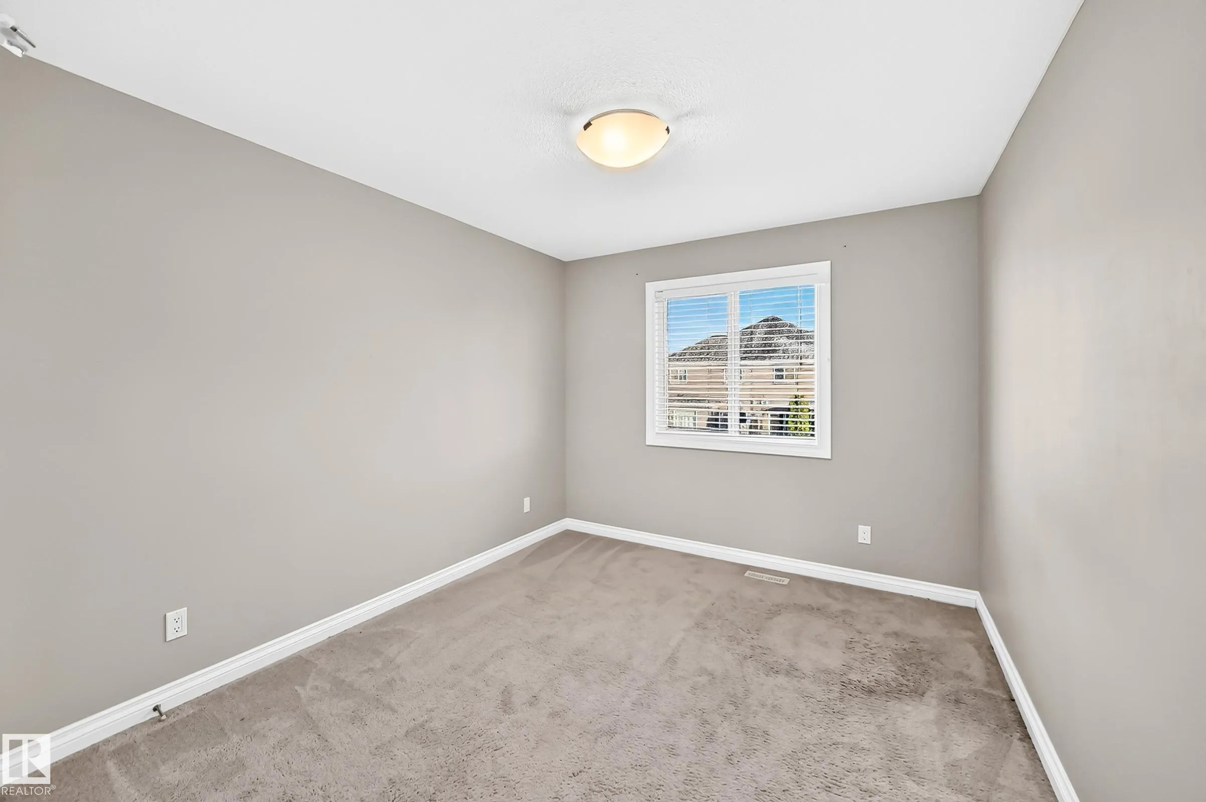 260 STURTZ Bend