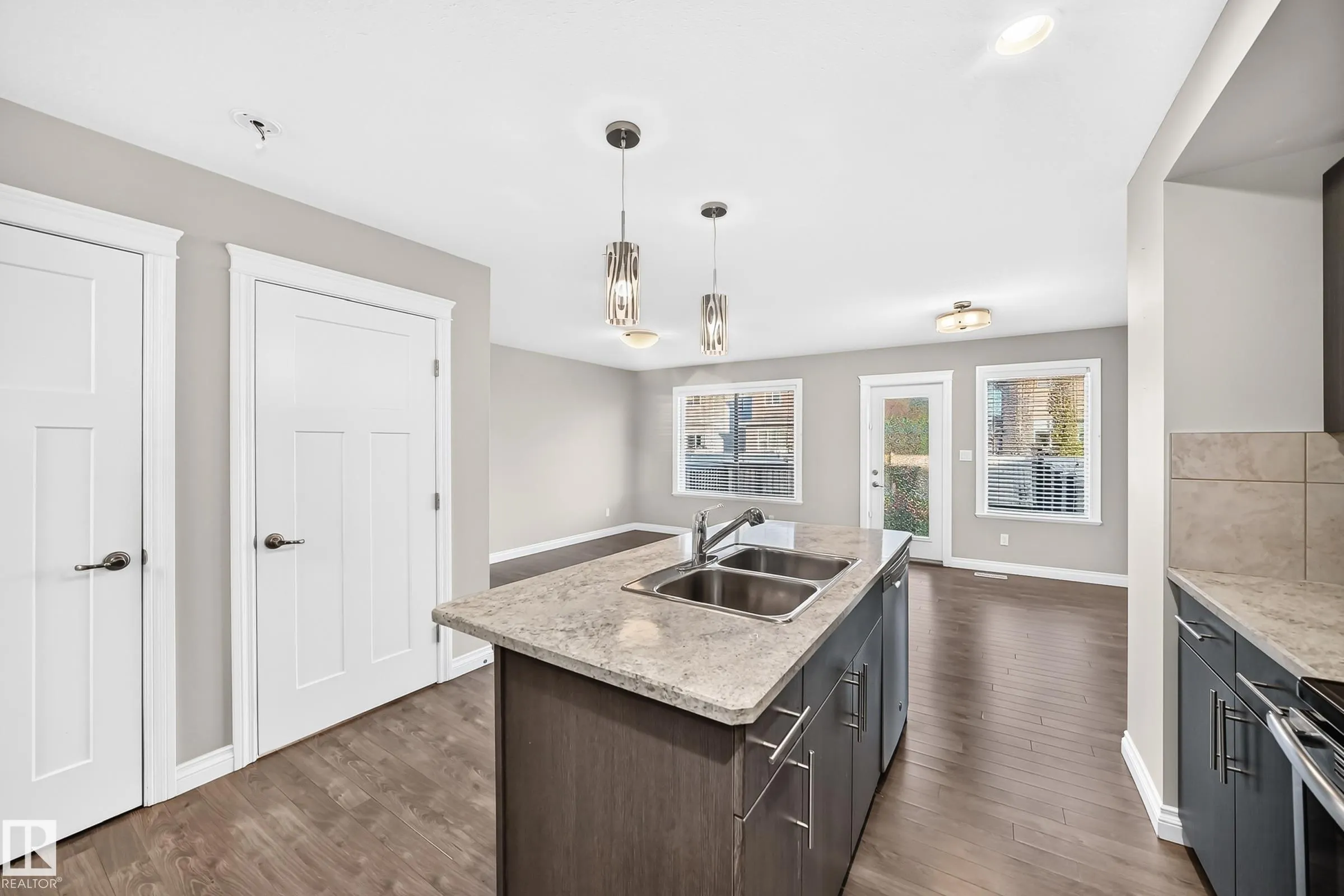260 STURTZ Bend