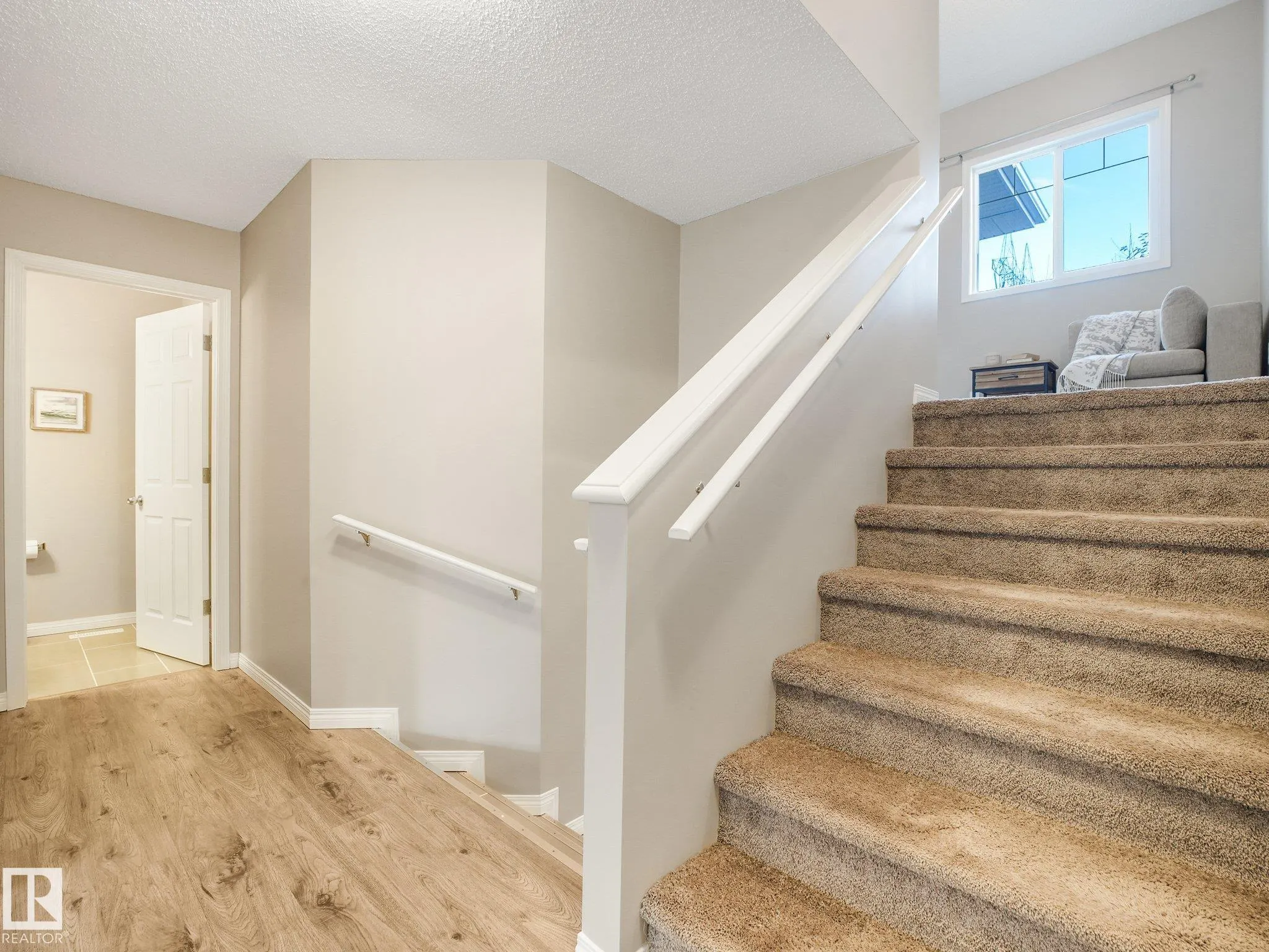 1735 CHAPMAN Way