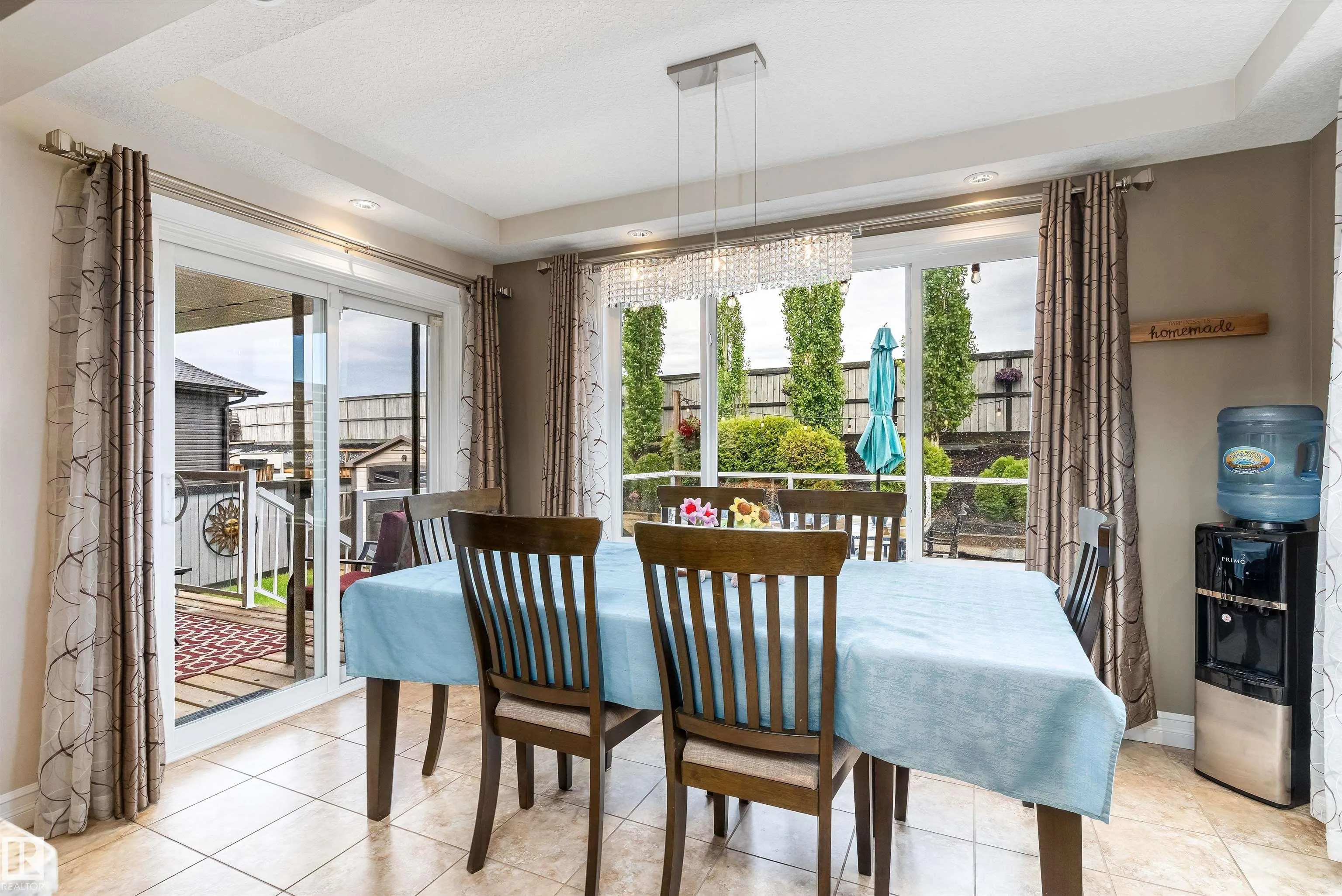 484 FOXTAIL Court