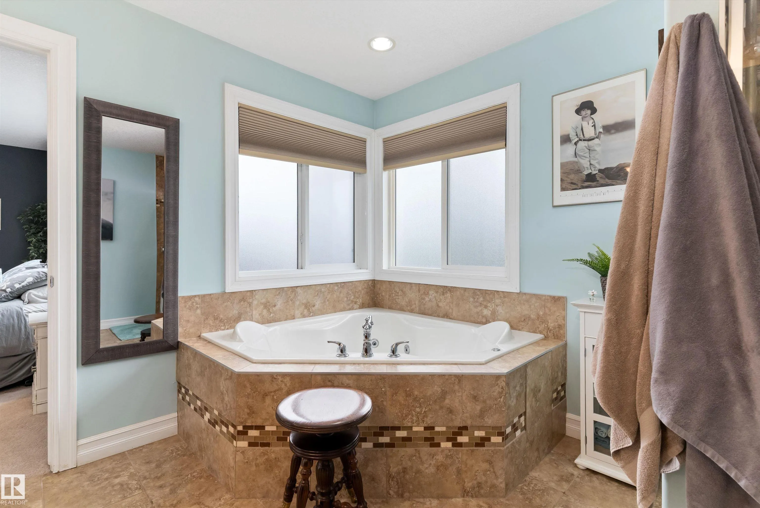 484 FOXTAIL Court