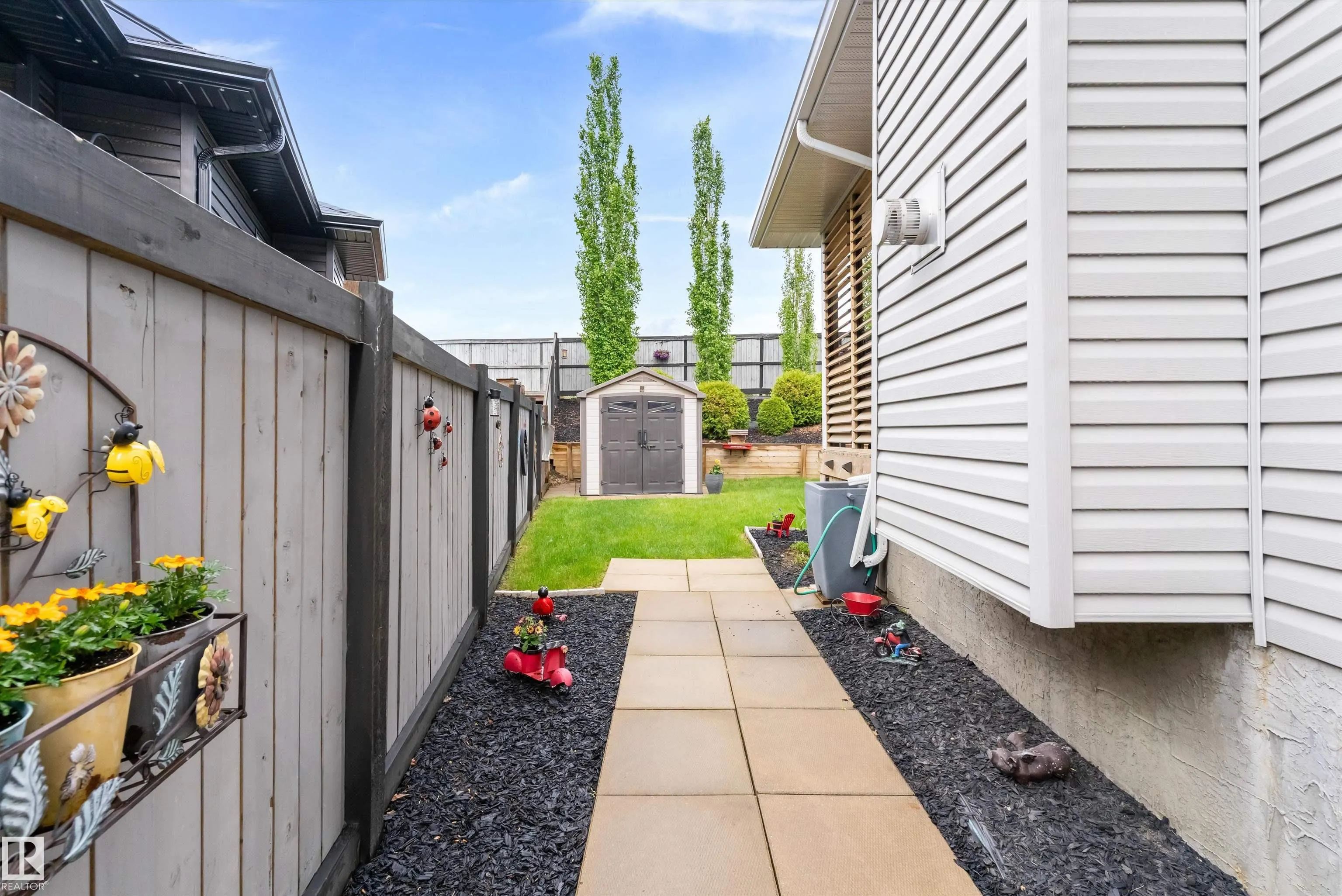 484 FOXTAIL Court
