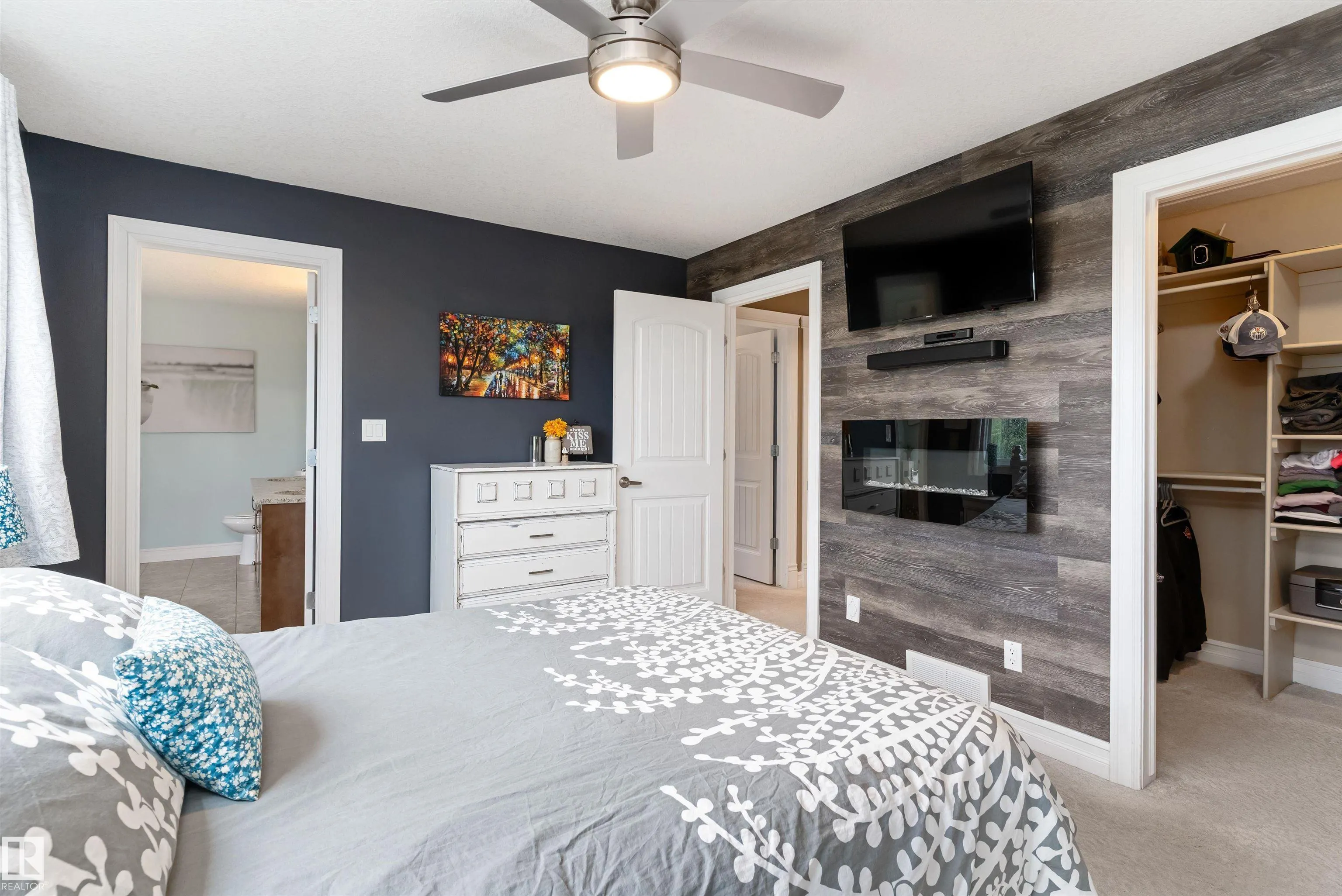 484 FOXTAIL Court