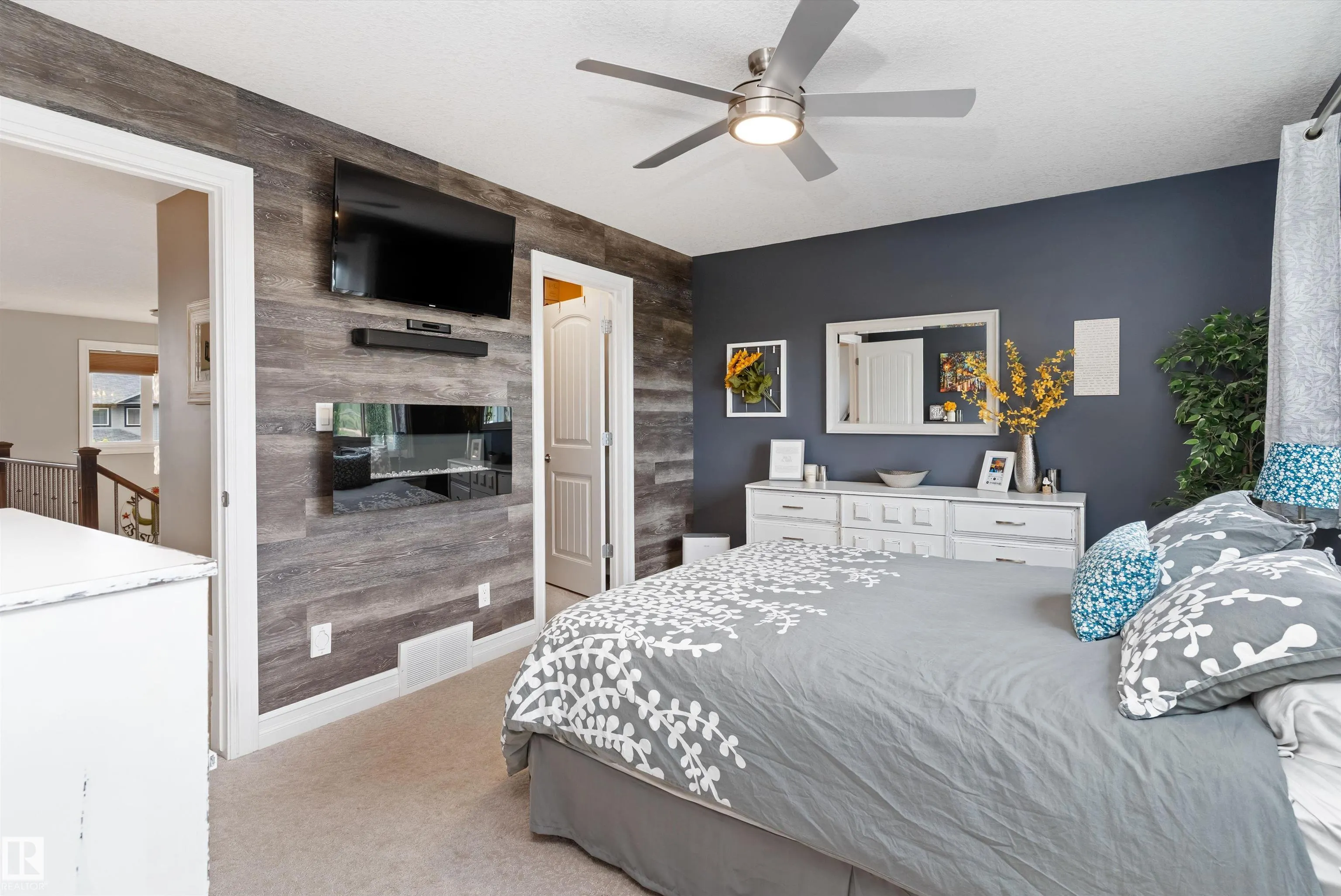 484 FOXTAIL Court