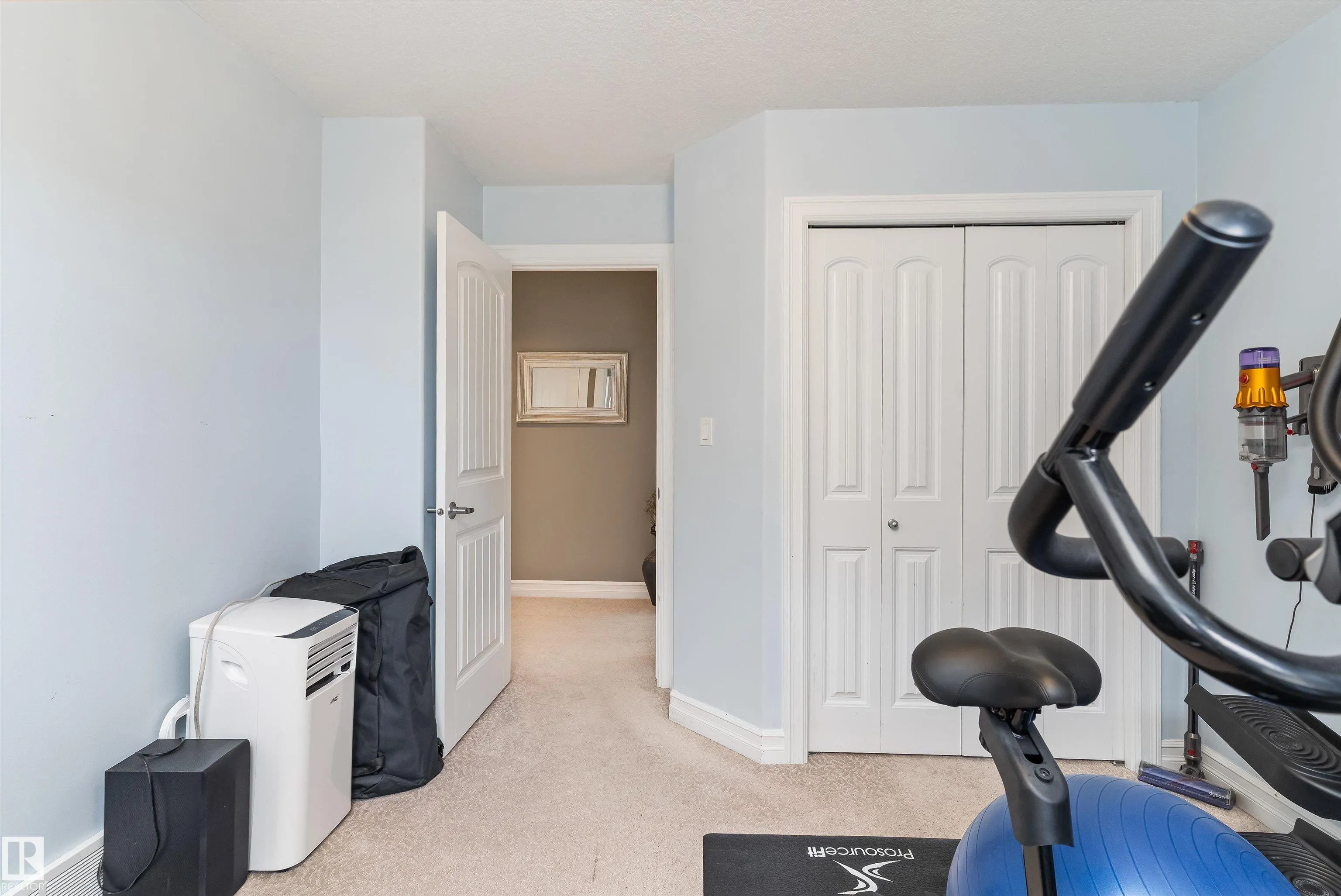 484 FOXTAIL Court
