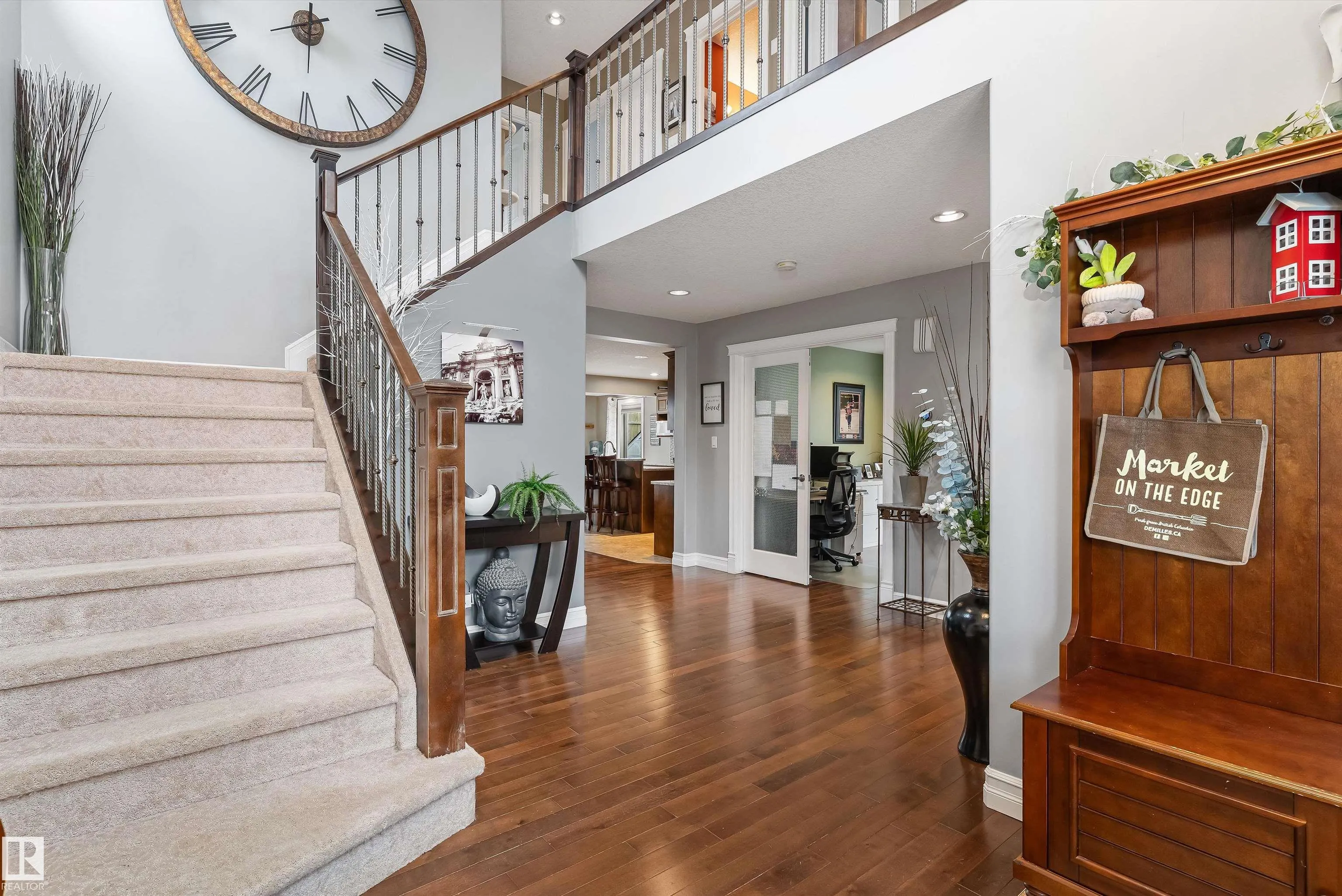 484 FOXTAIL Court