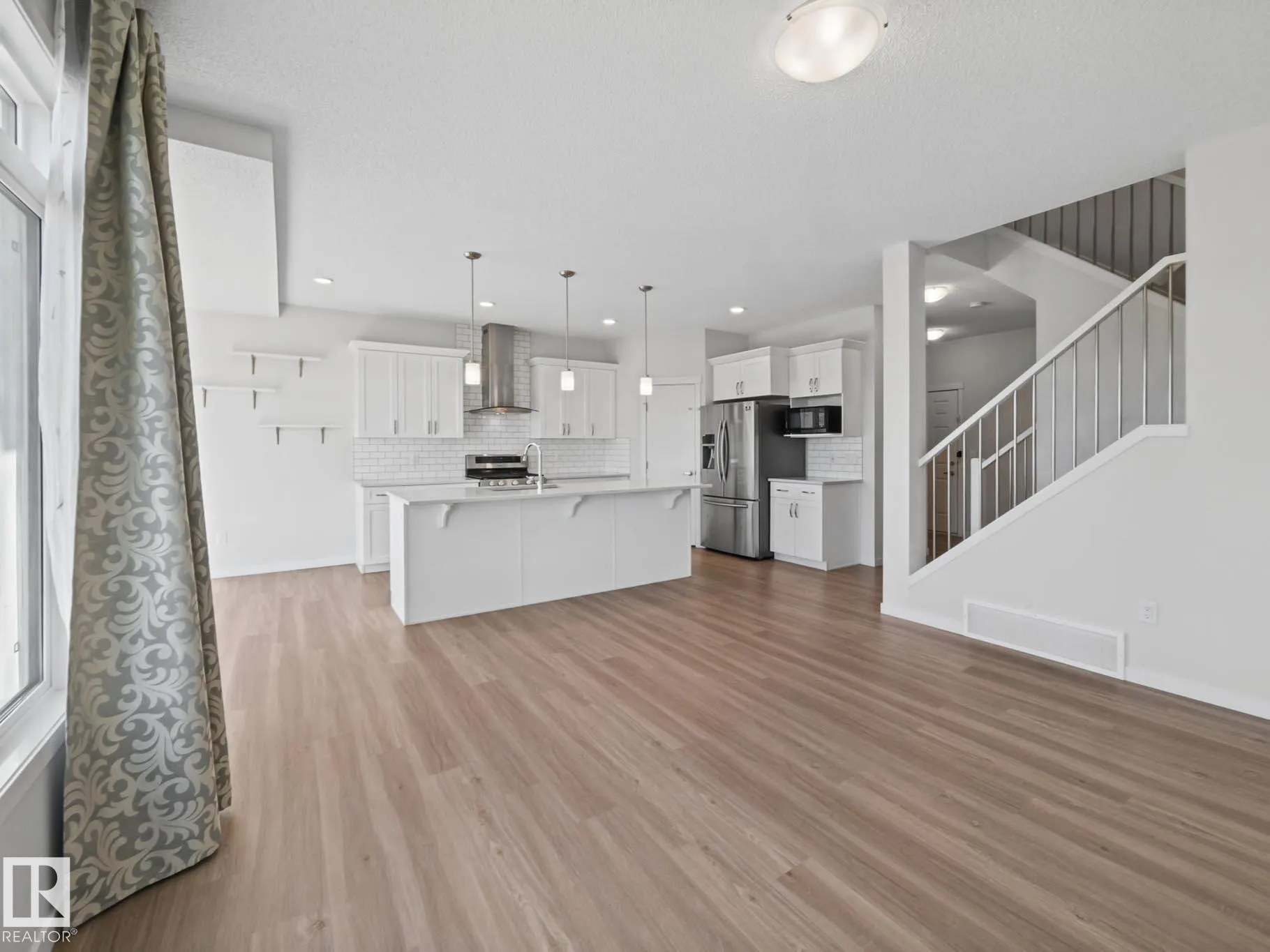 3807 CHERRY Loop