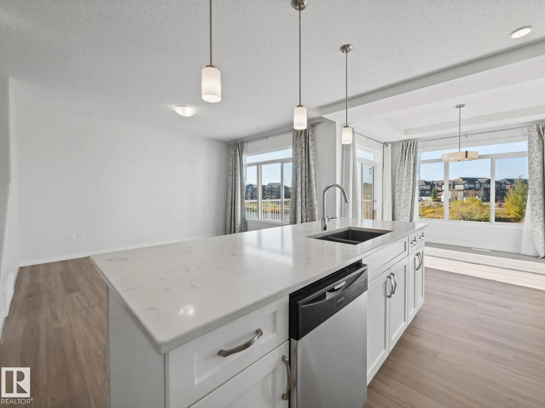 3807 CHERRY Loop