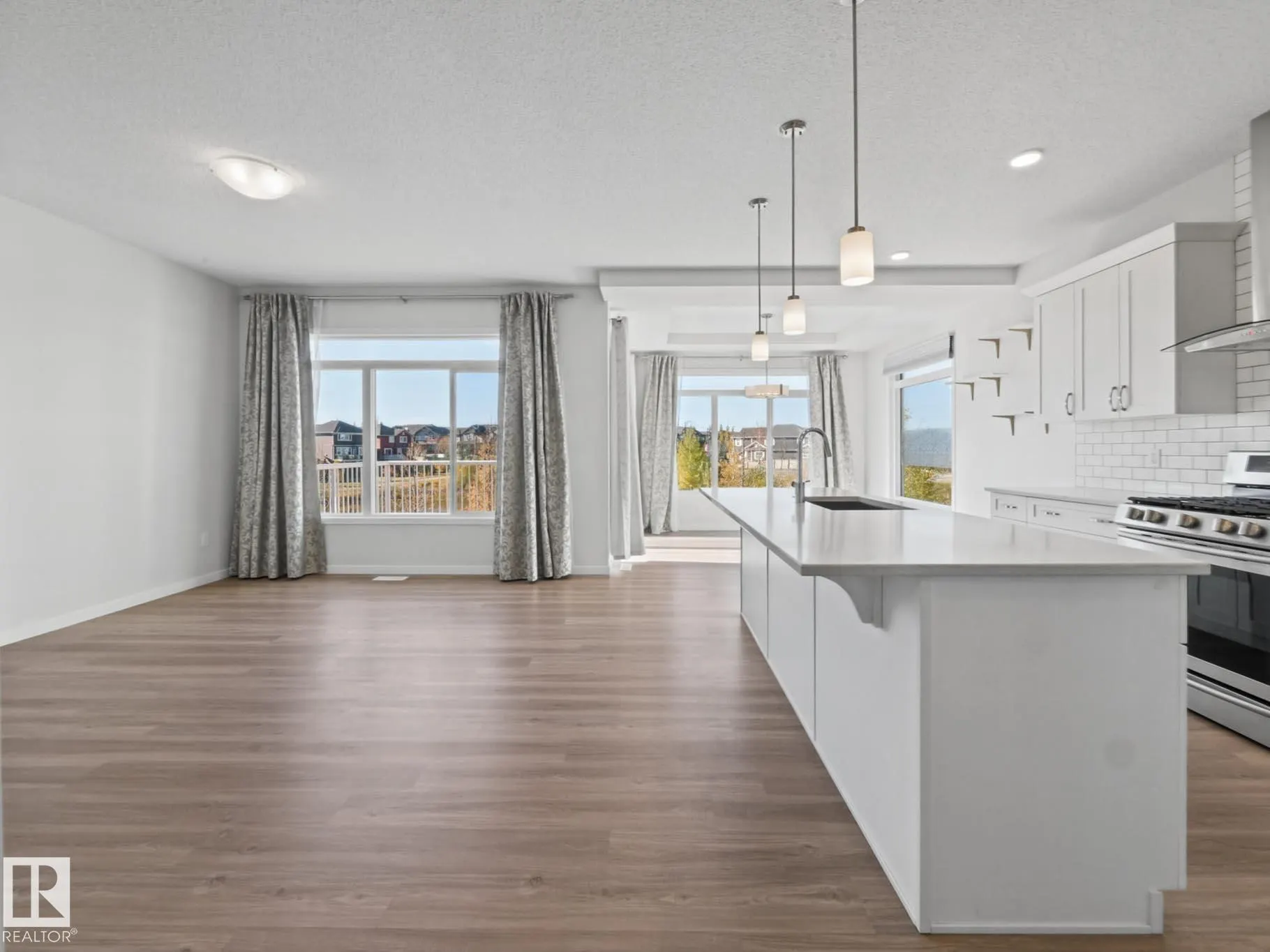 3807 CHERRY Loop