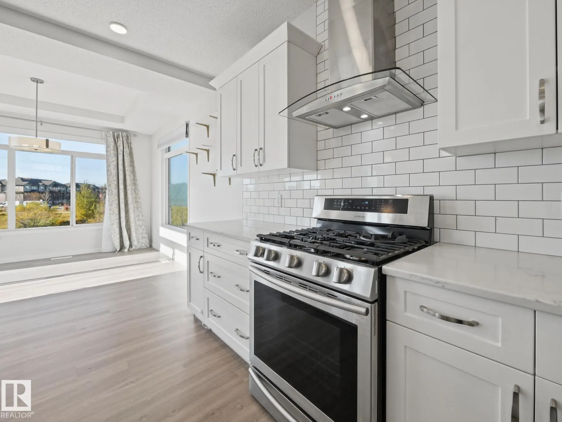 3807 CHERRY Loop