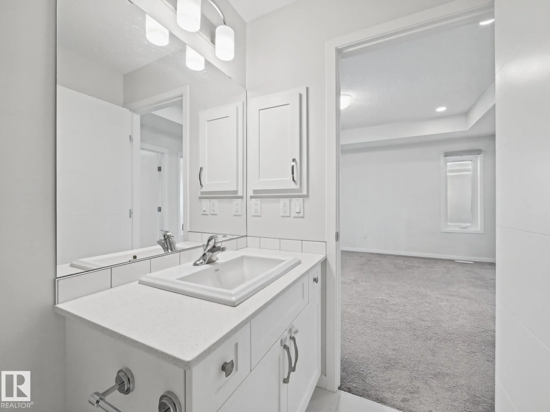 3807 CHERRY Loop