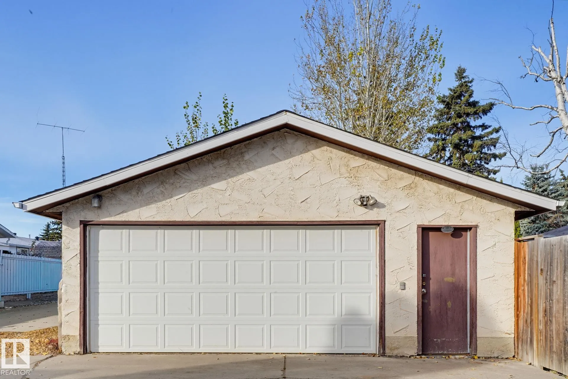 64 WINCHESTER Avenue