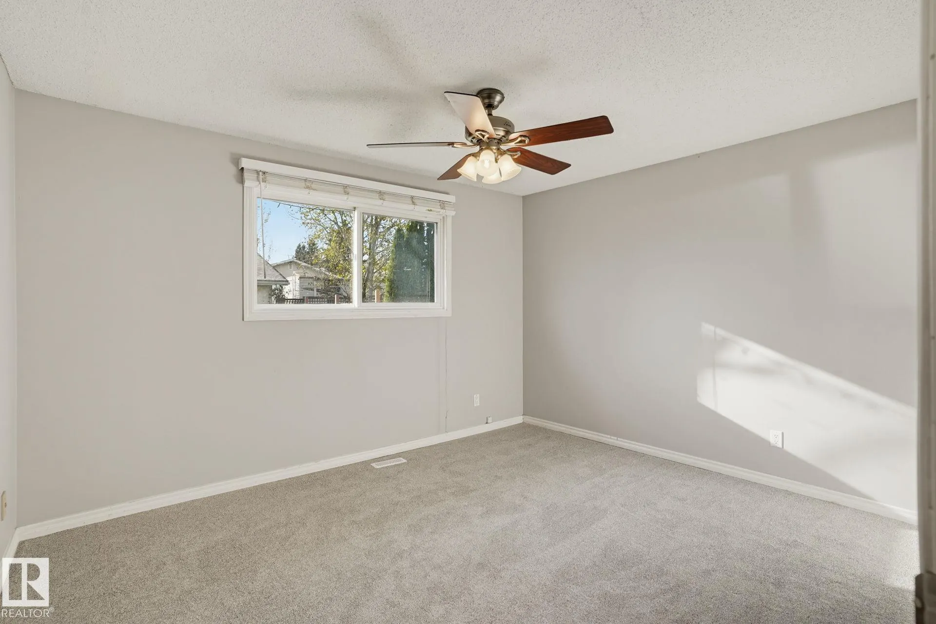 64 WINCHESTER Avenue