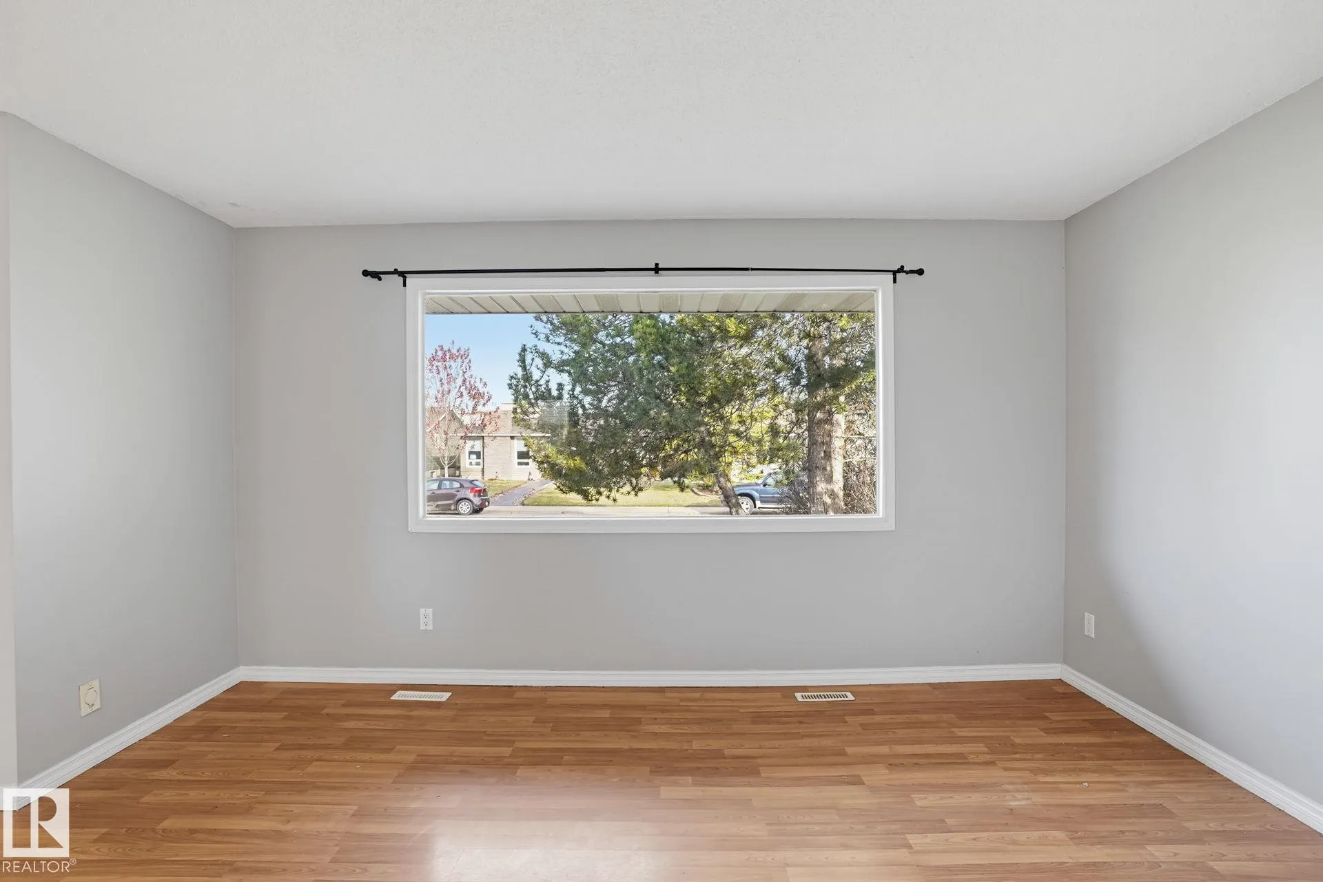 64 WINCHESTER Avenue
