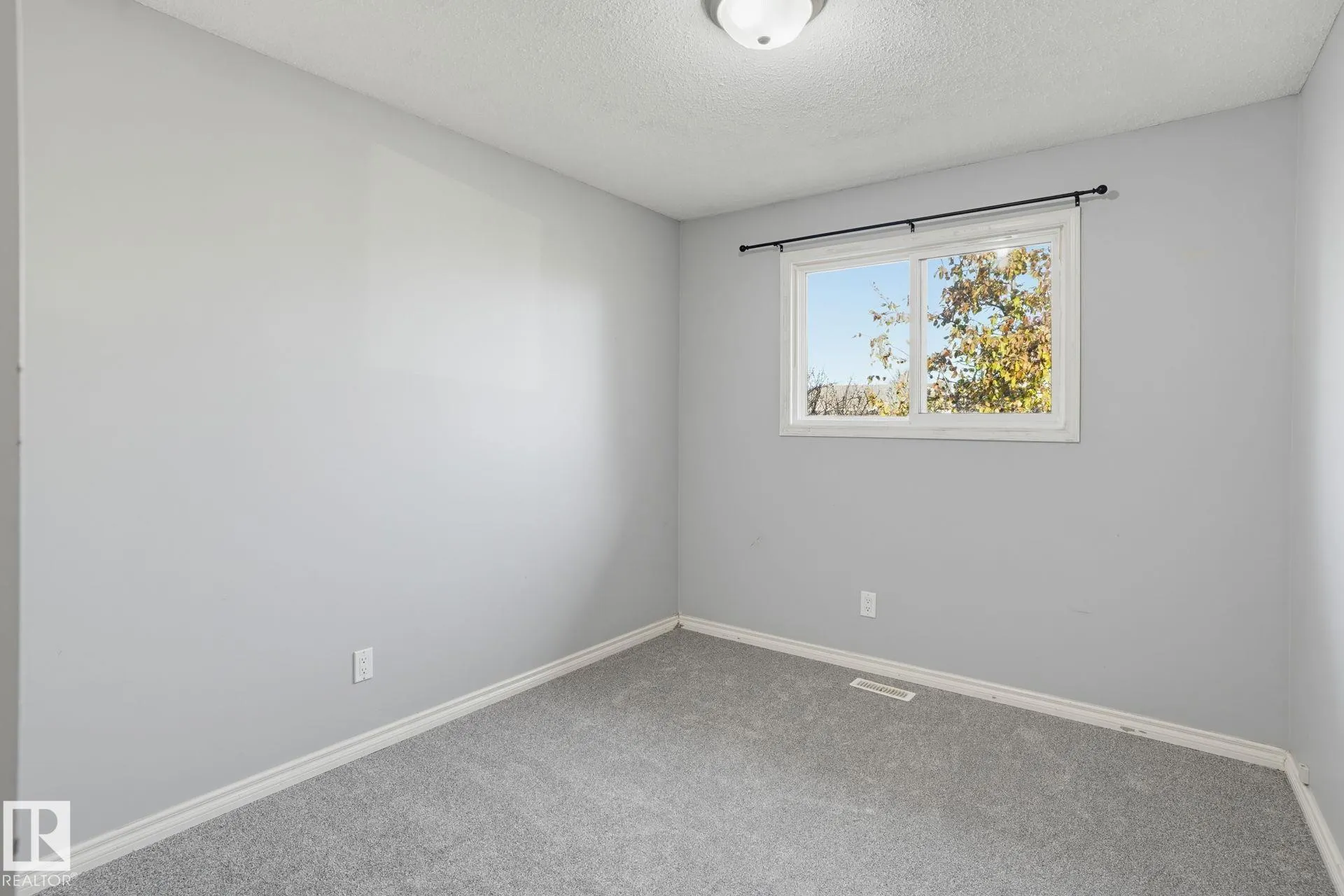 64 WINCHESTER Avenue