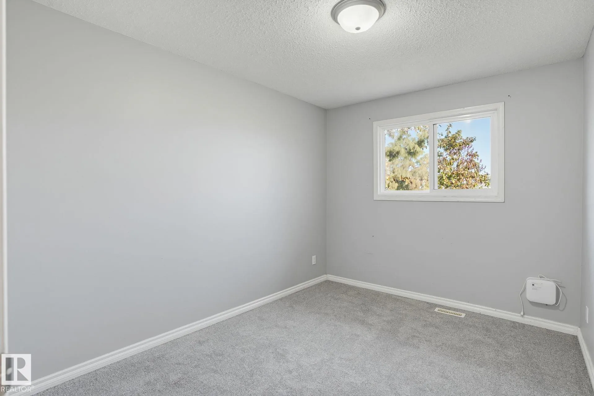 64 WINCHESTER Avenue