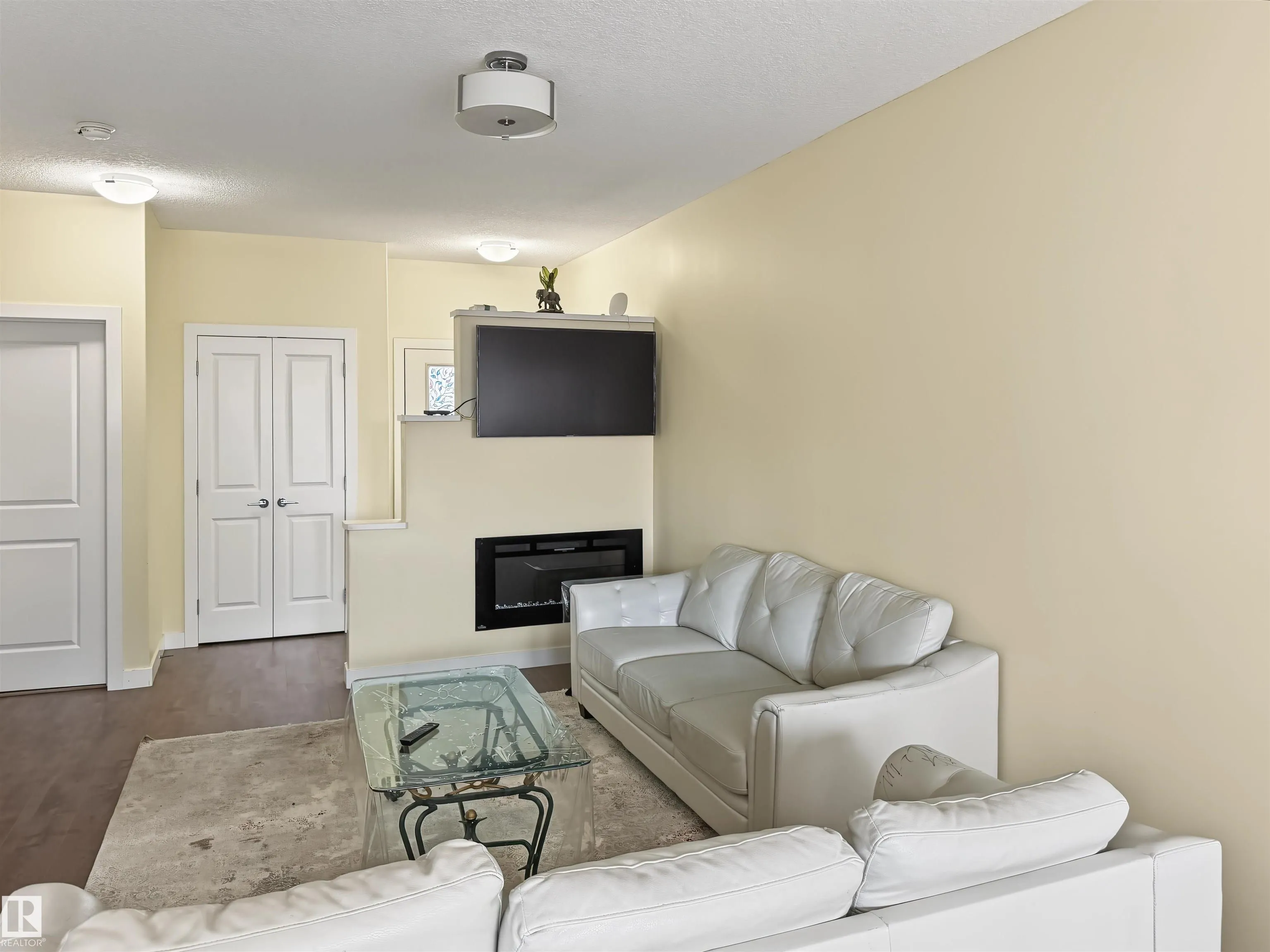 9108 Cooper Crescent