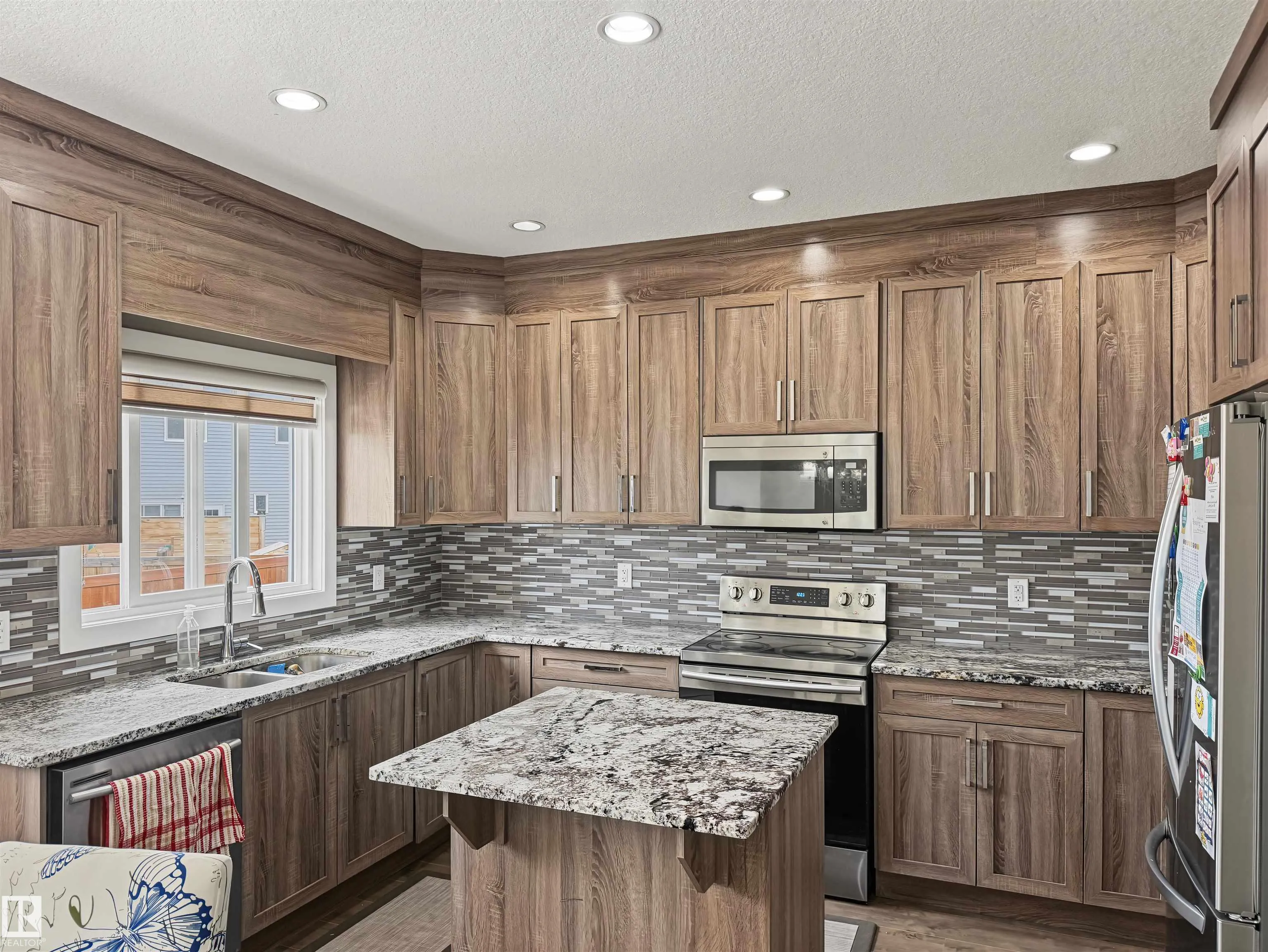 9108 Cooper Crescent