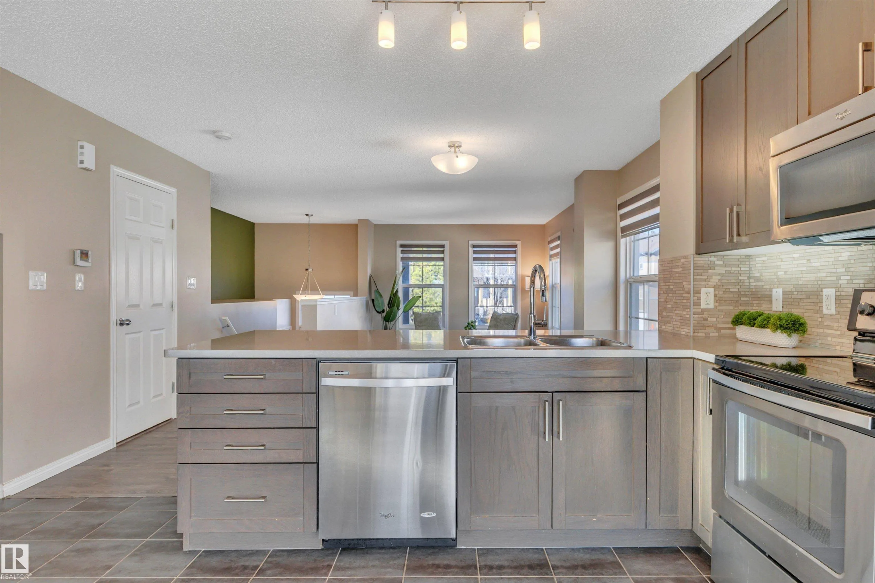 4029 ORCHARDS Drive
