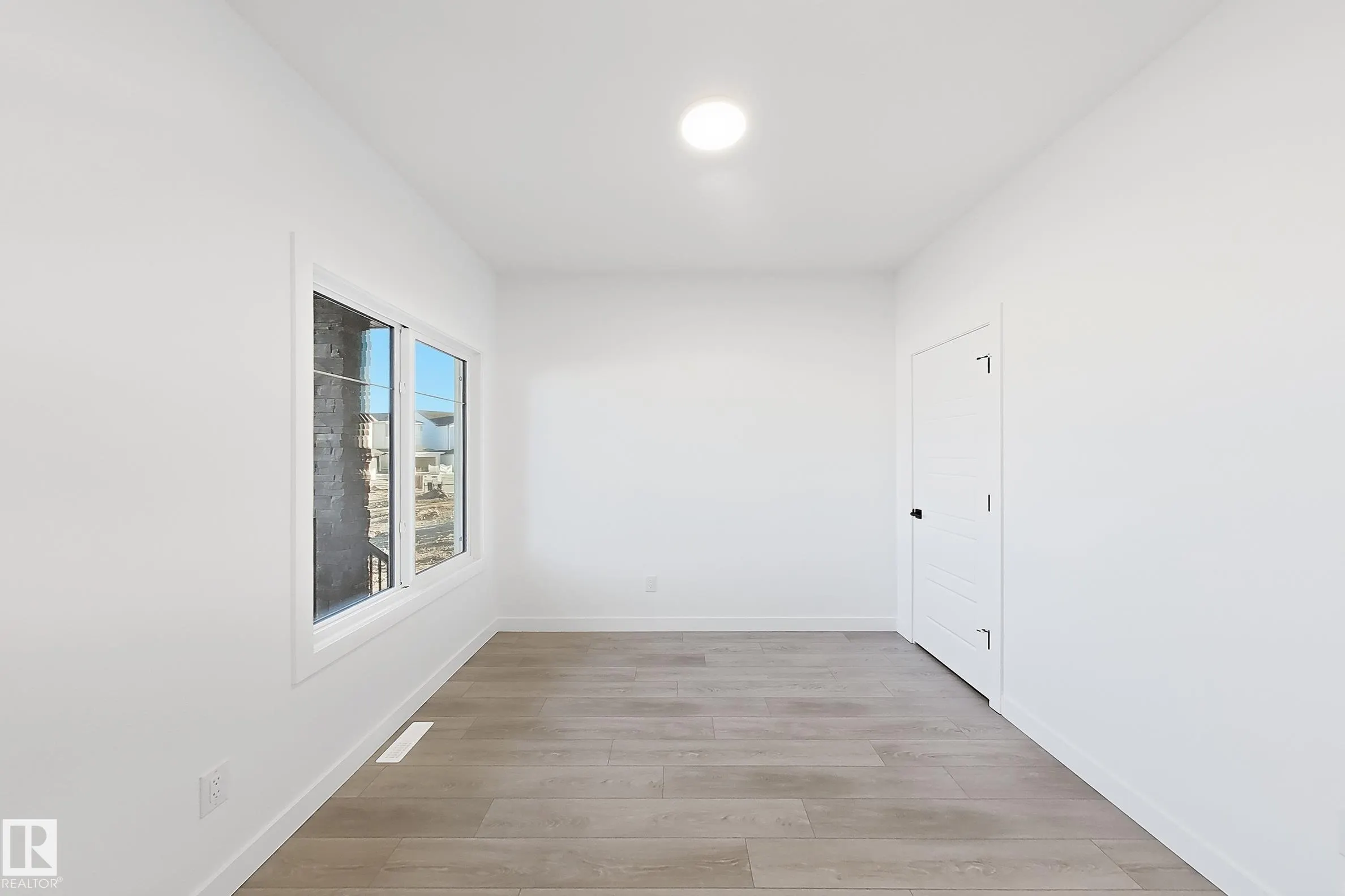 908 17 ave