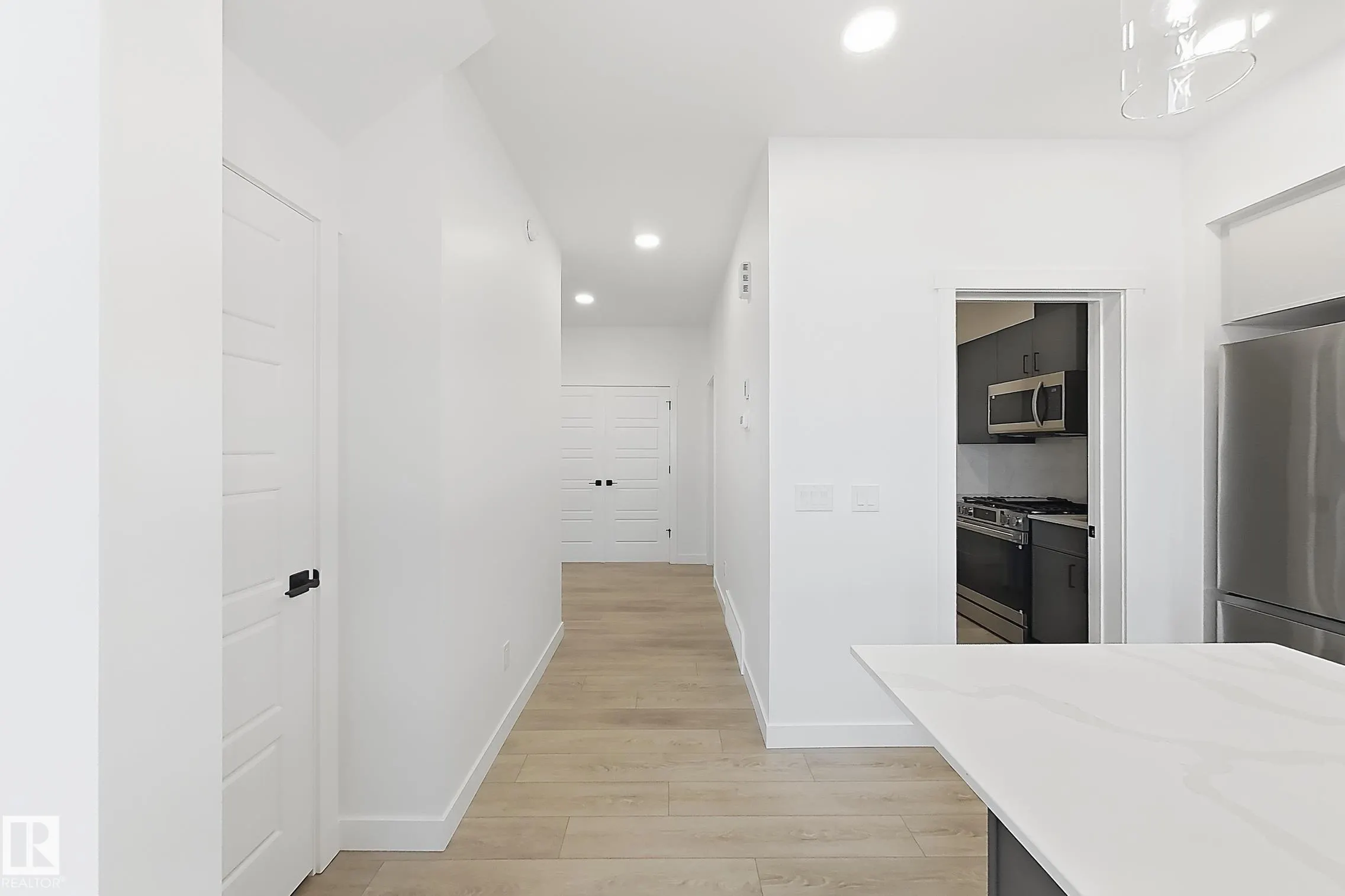 908 17 ave