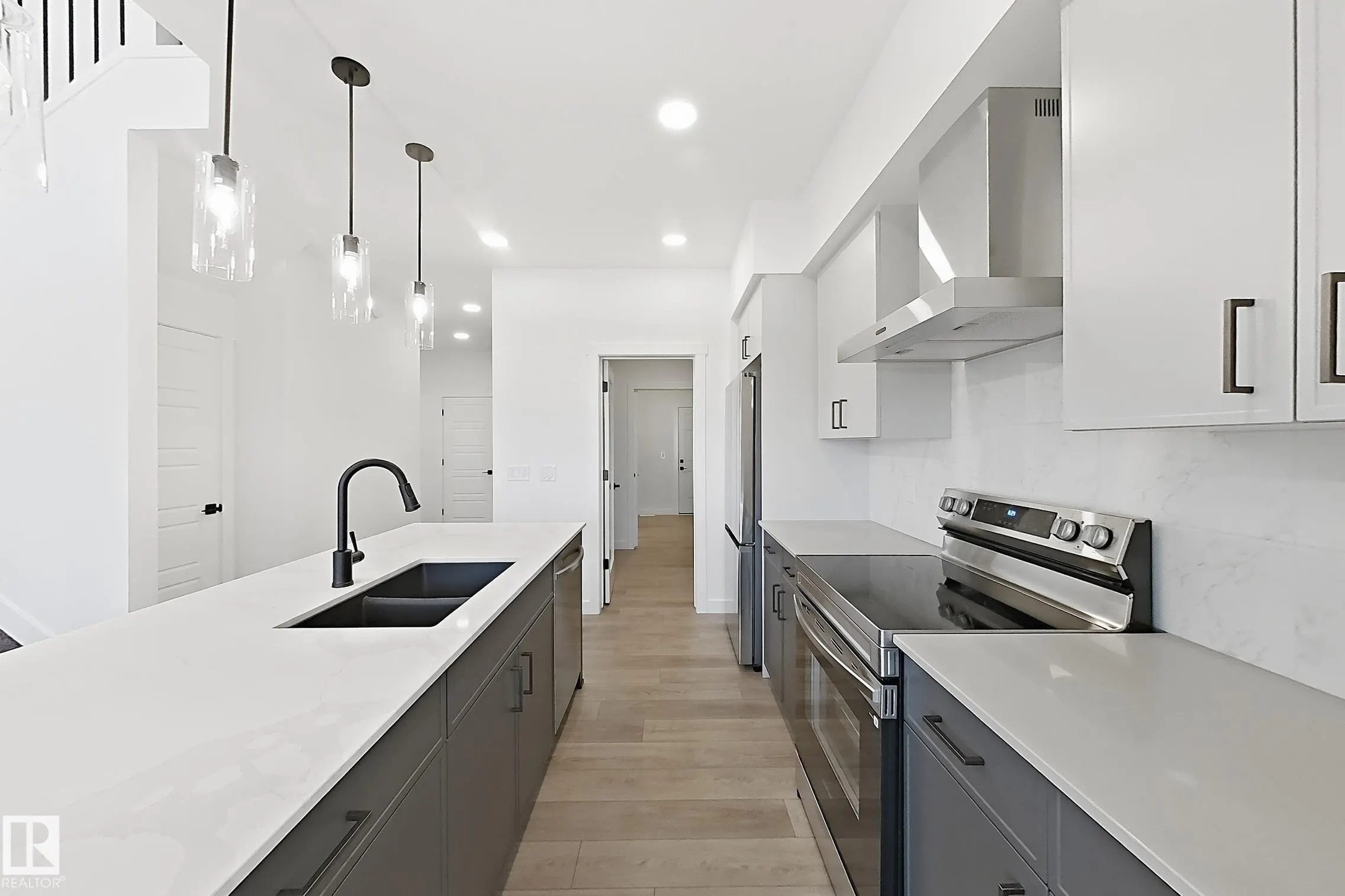 908 17 ave