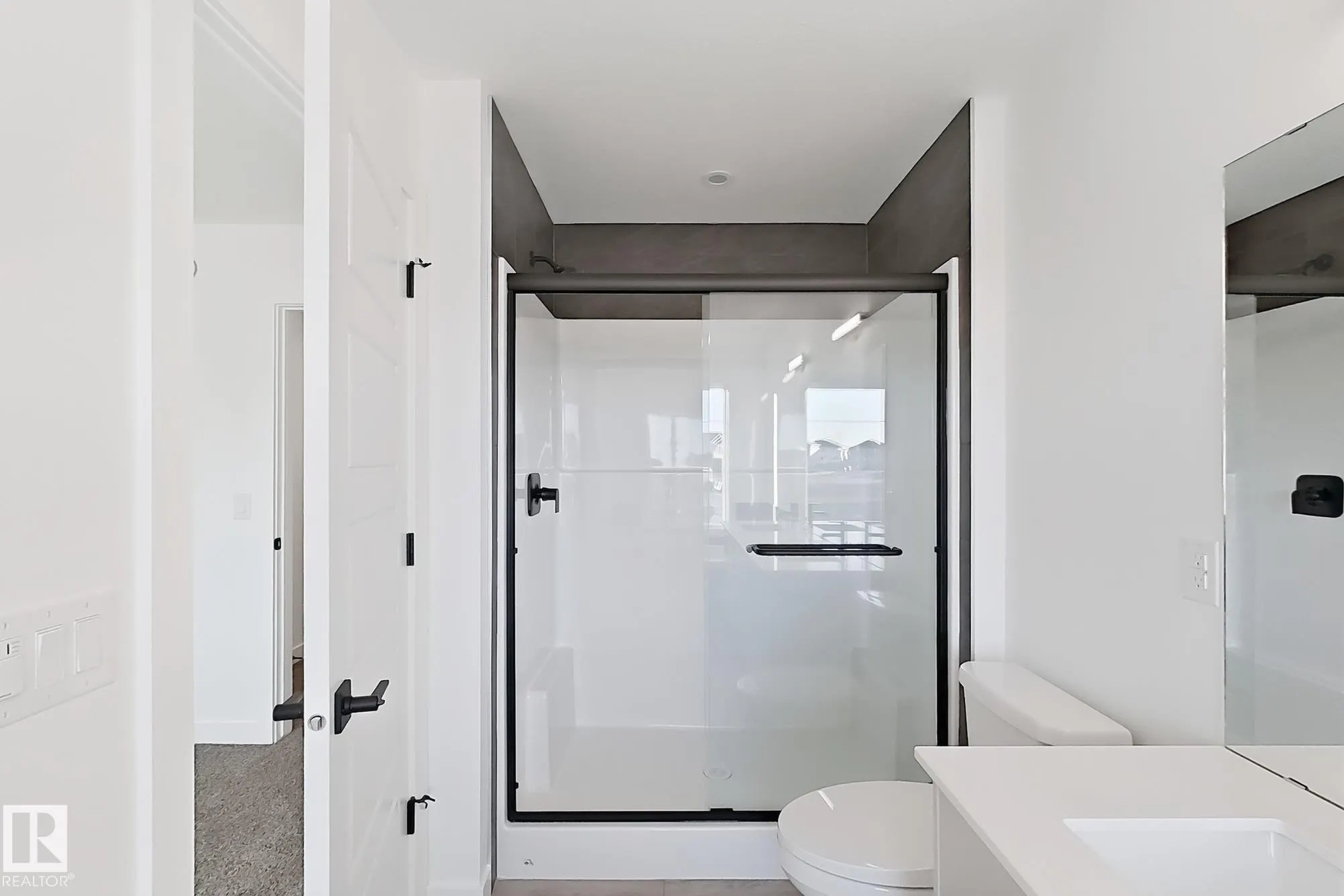 908 17 ave