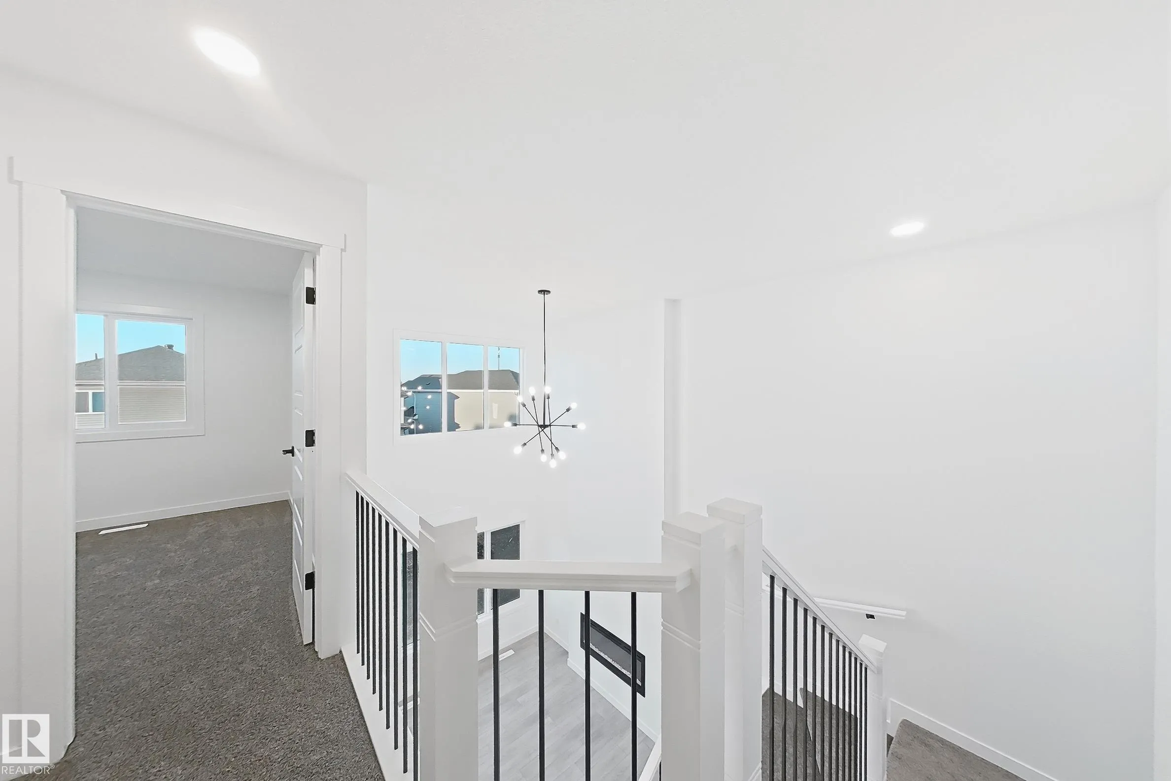 904 17 AVE