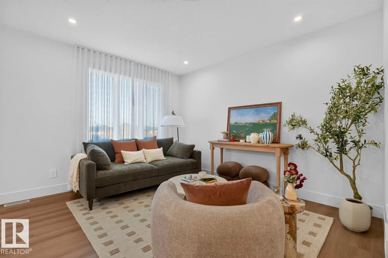38 Cheval Close