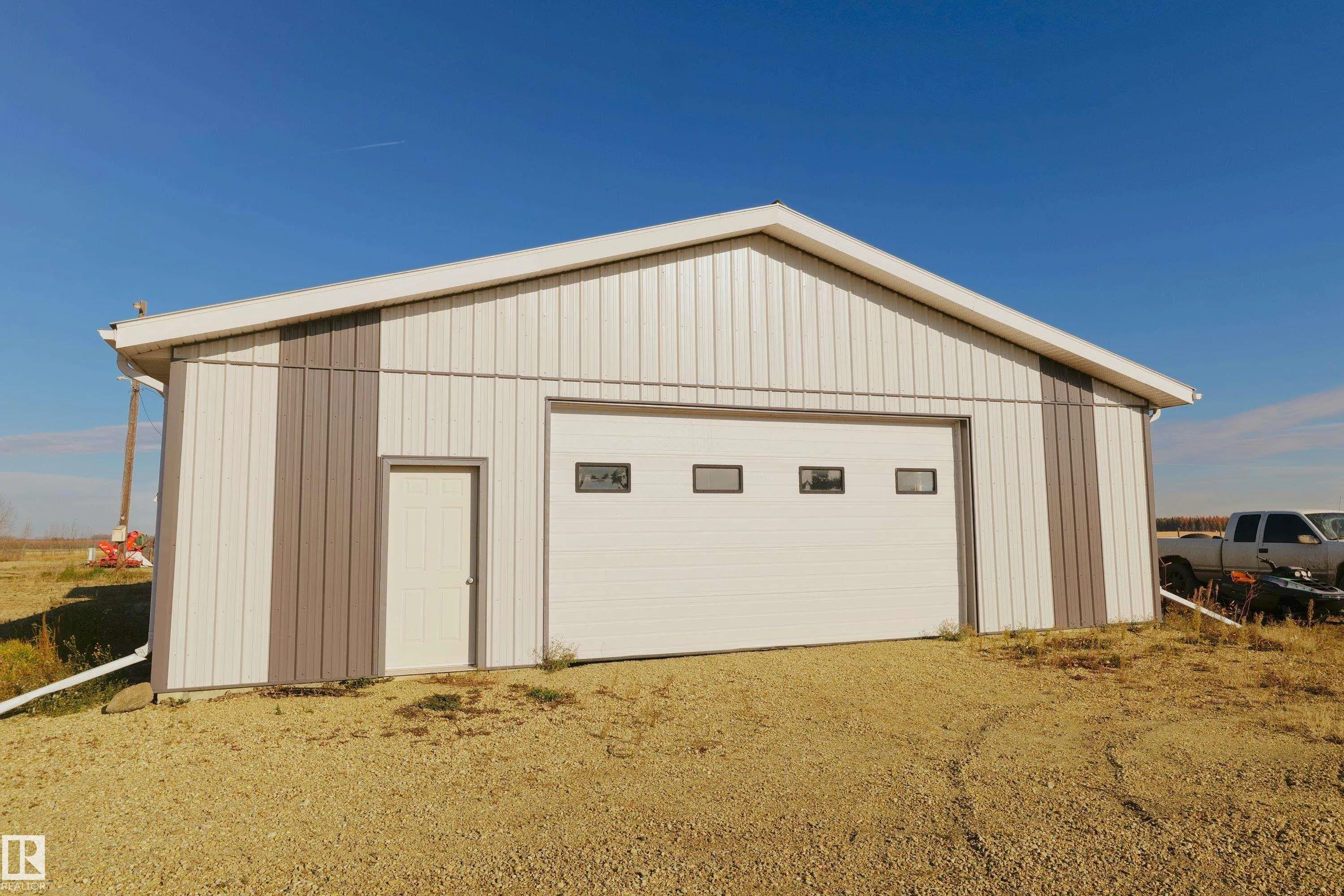 61127 Range Road 44