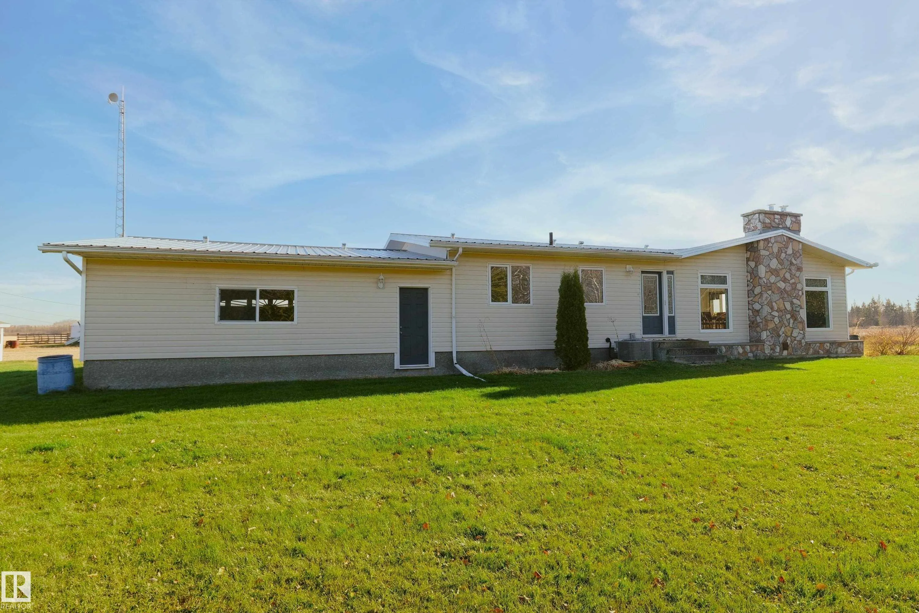 61127 Range Road 44