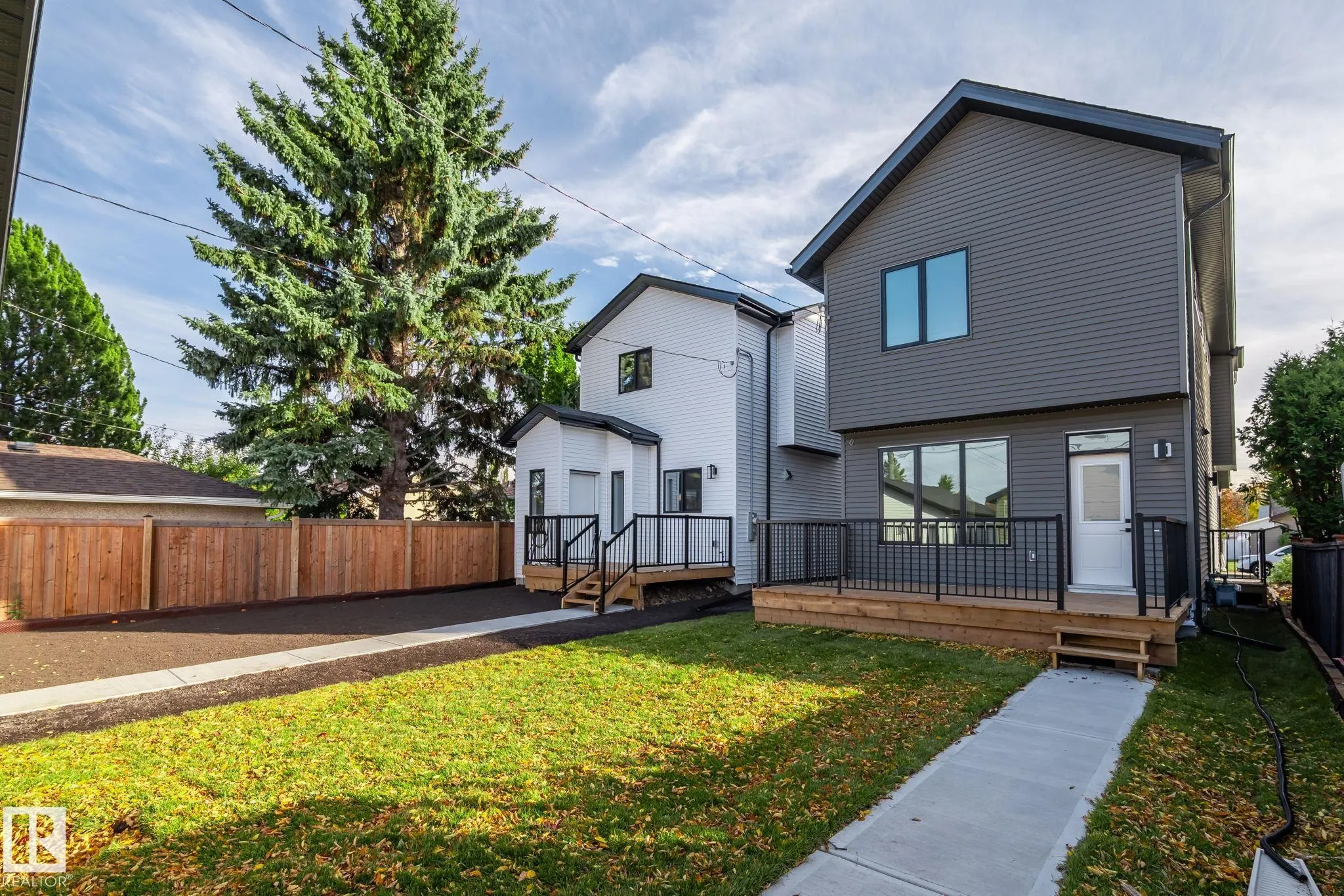 5606 105 Avenue