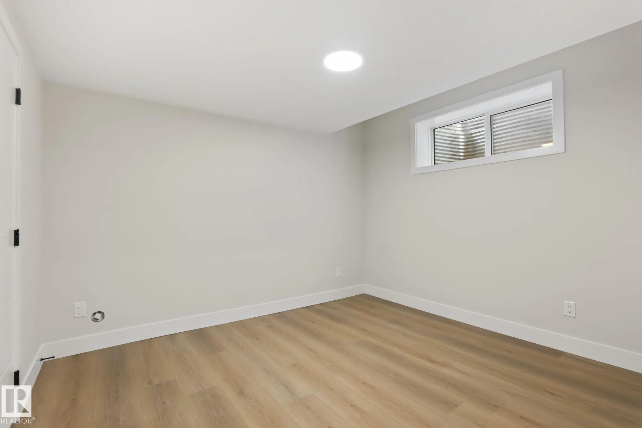 5606 105 Avenue